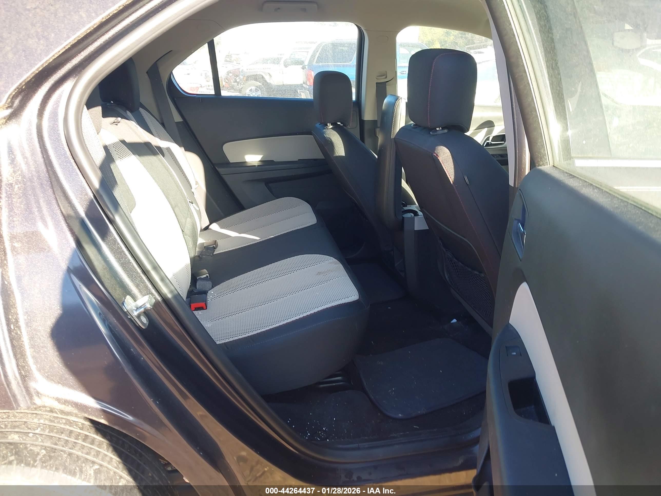 CHEVROLET EQUINOX image 8