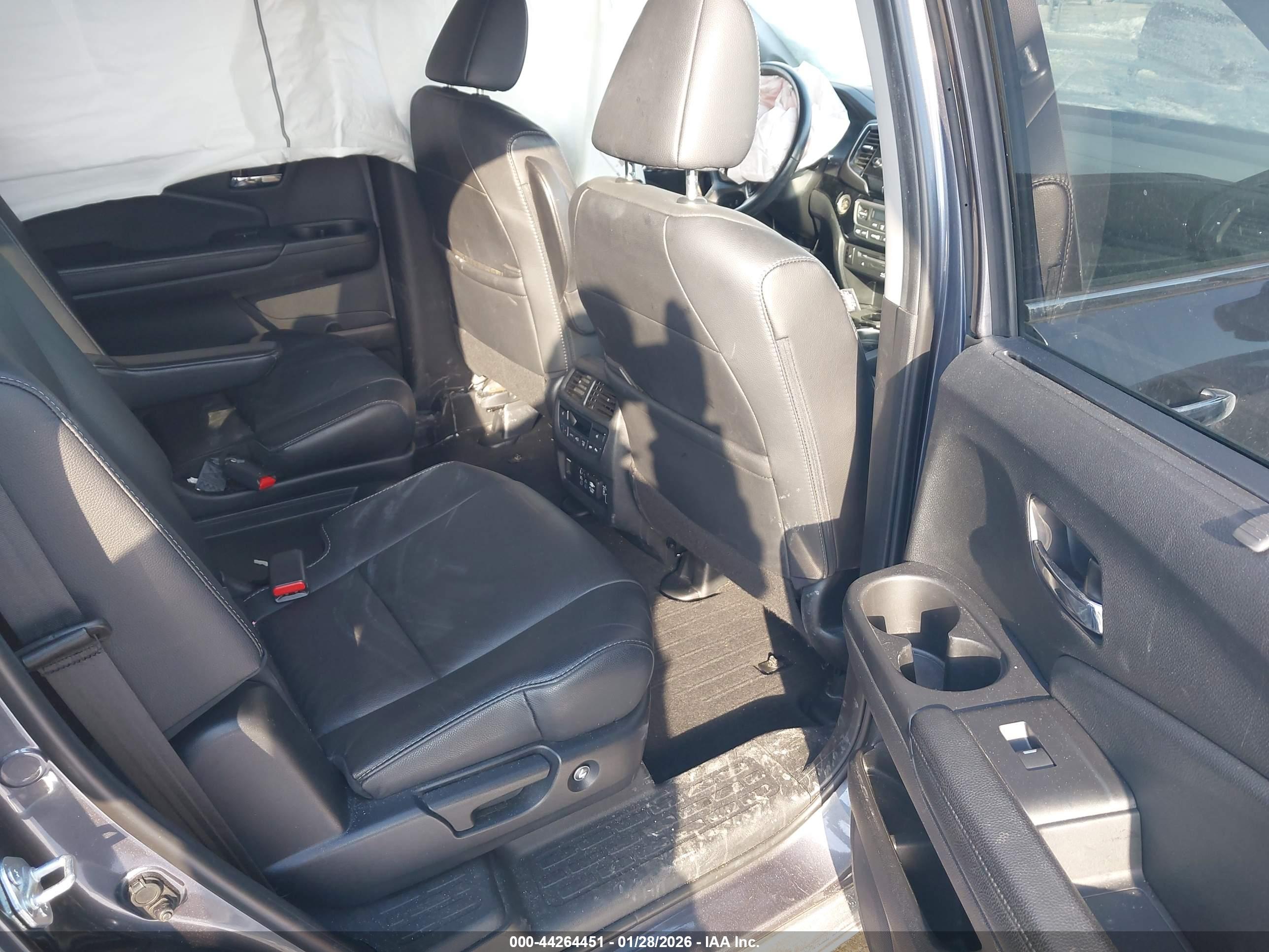 HONDA PILOT image 8