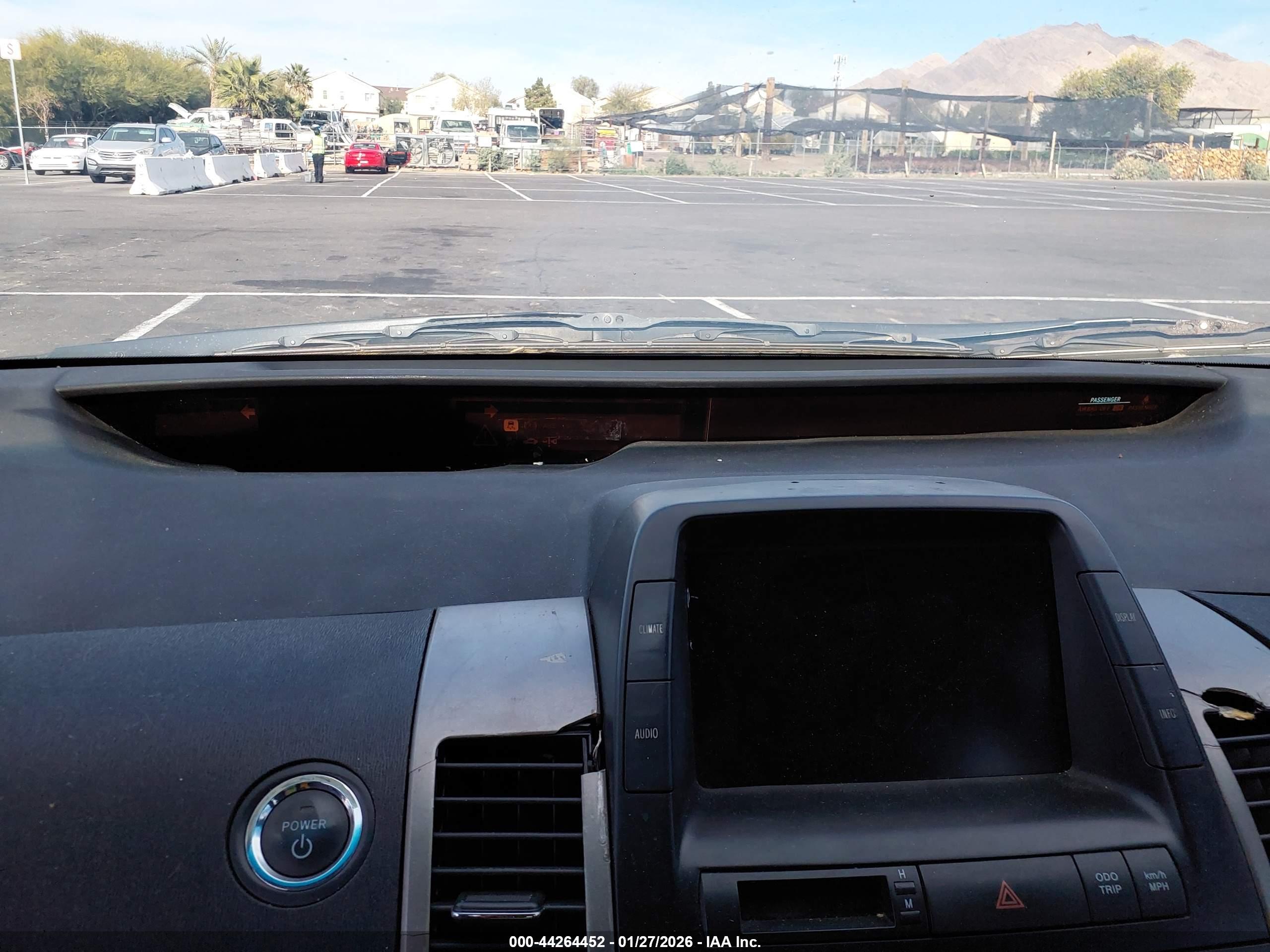 TOYOTA PRIUS image 7