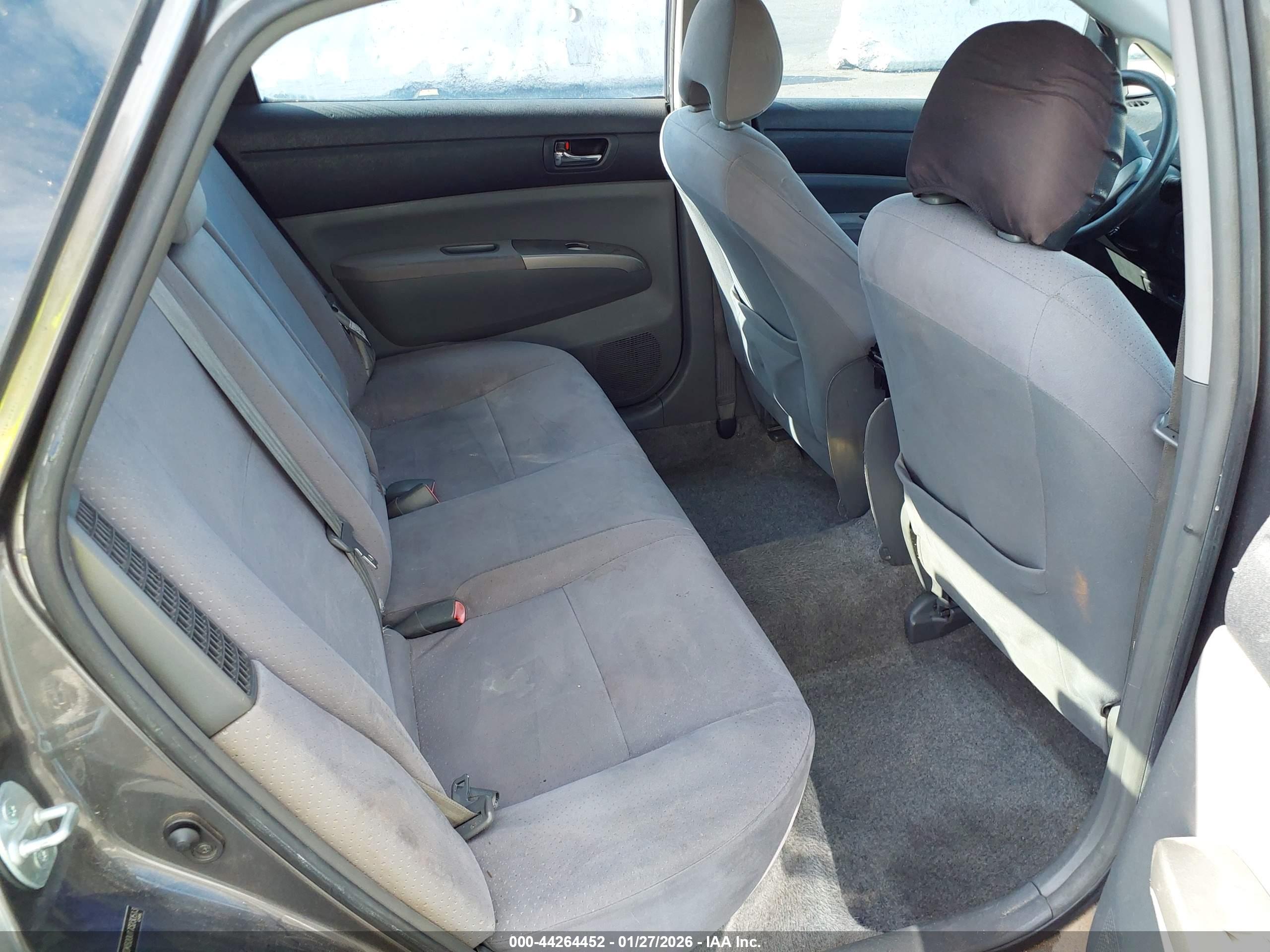 TOYOTA PRIUS image 8