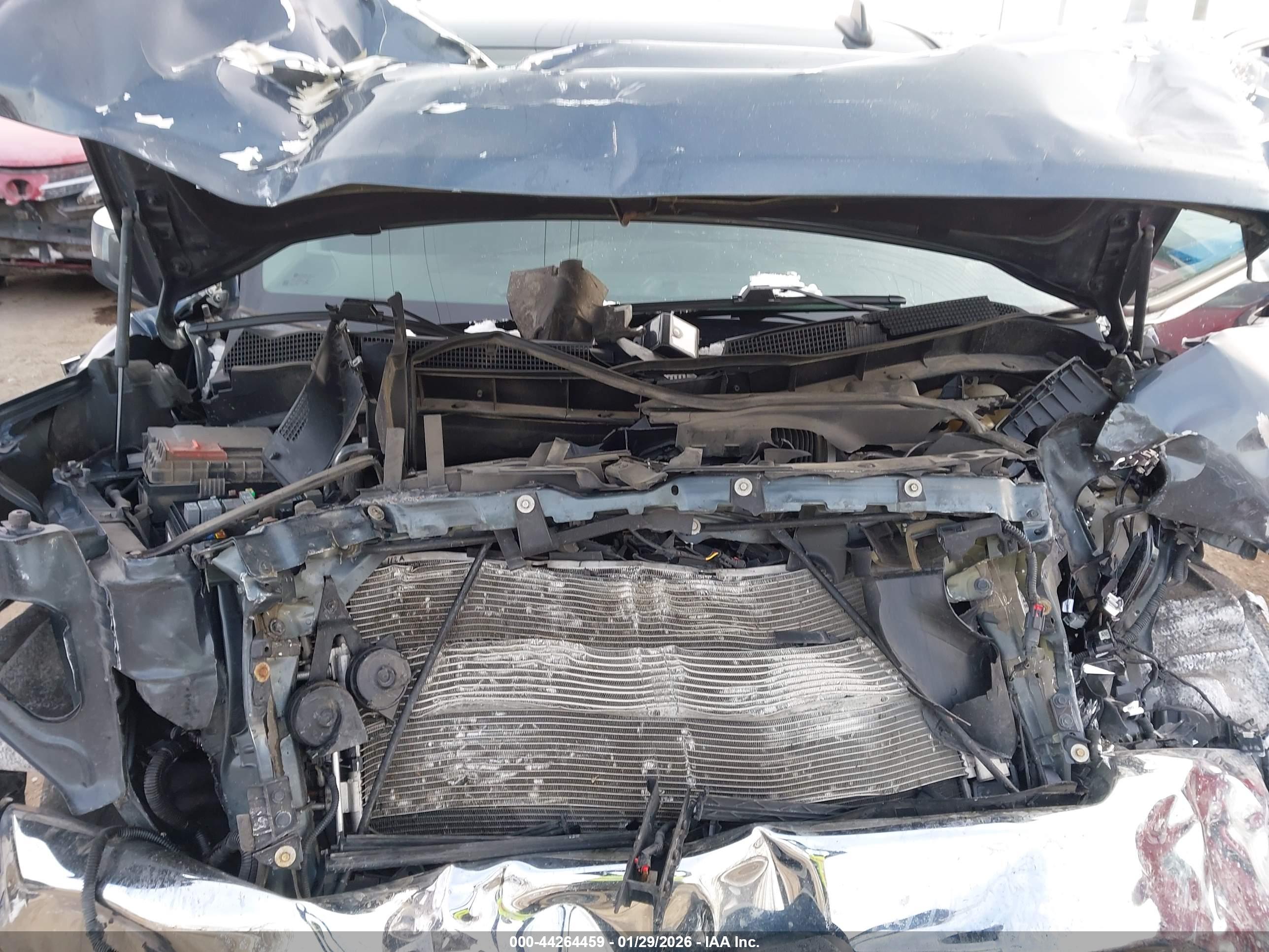 CHEVROLET SILVERADO image 10
