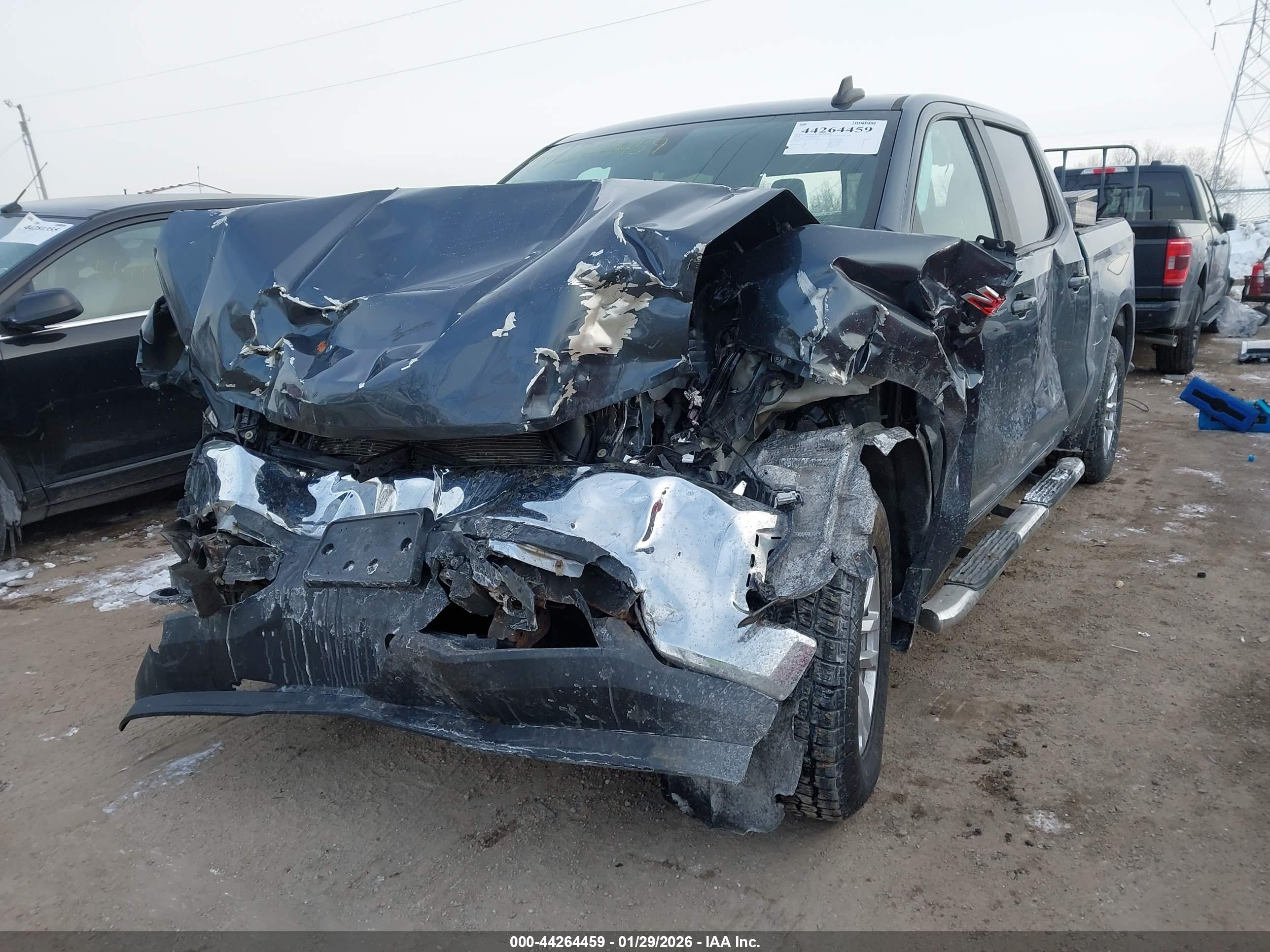CHEVROLET SILVERADO image 2