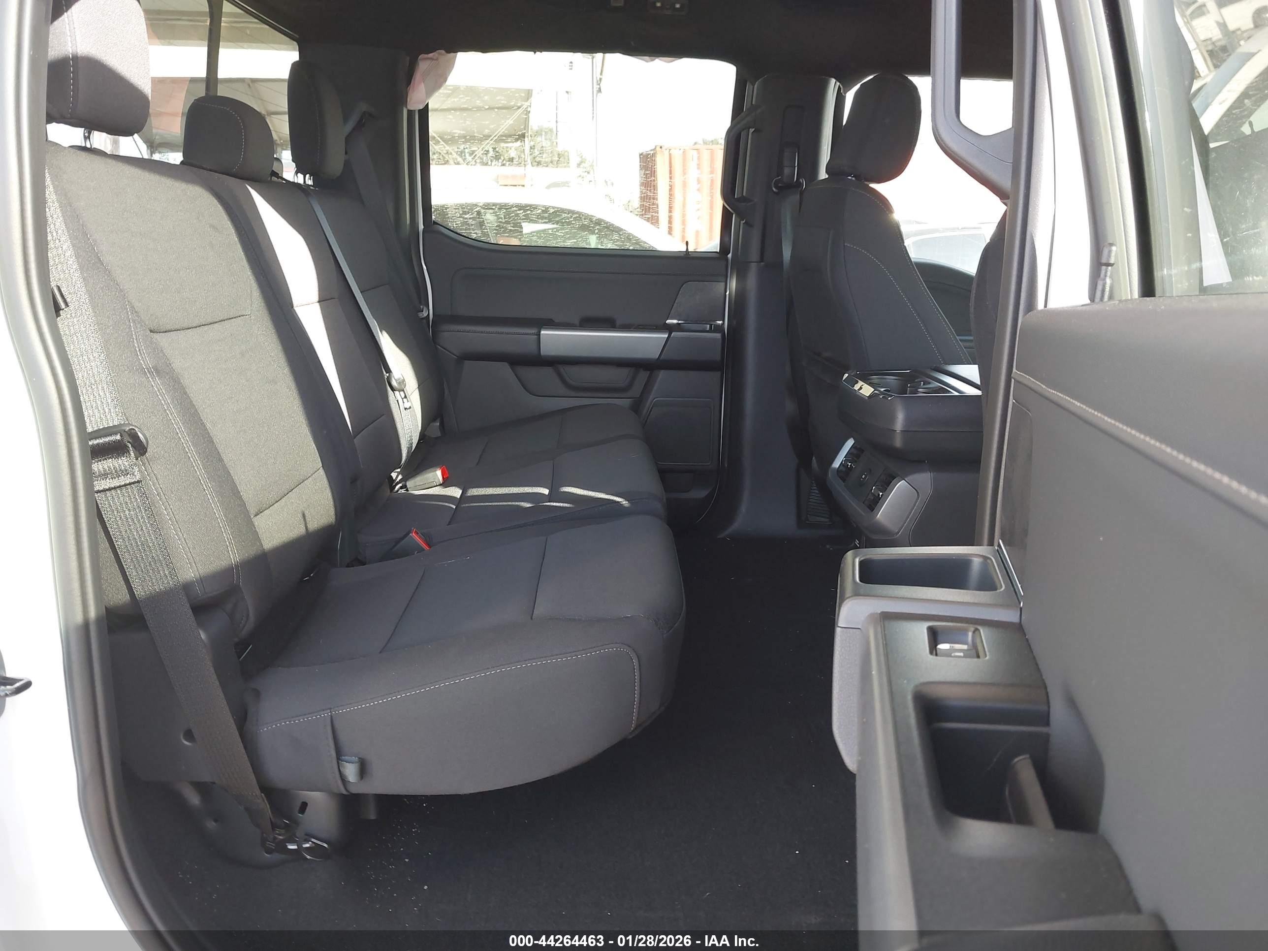 FORD F-150 image 8
