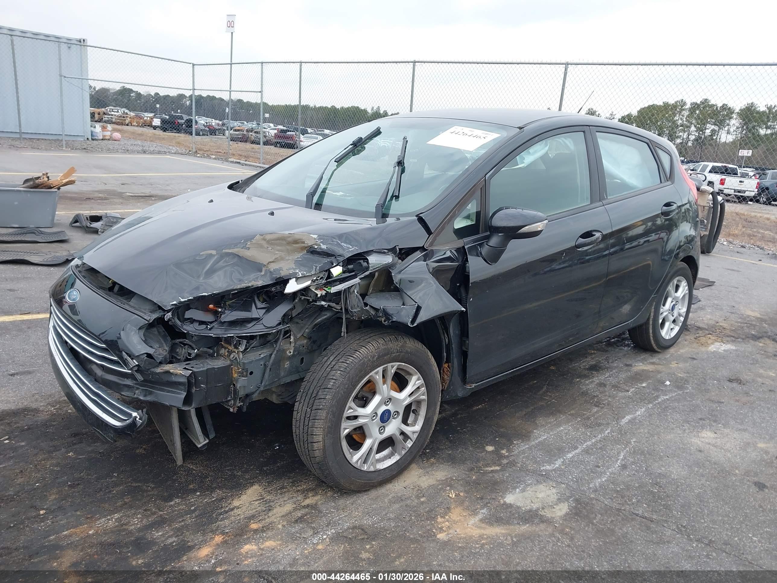 FORD FIESTA image 2
