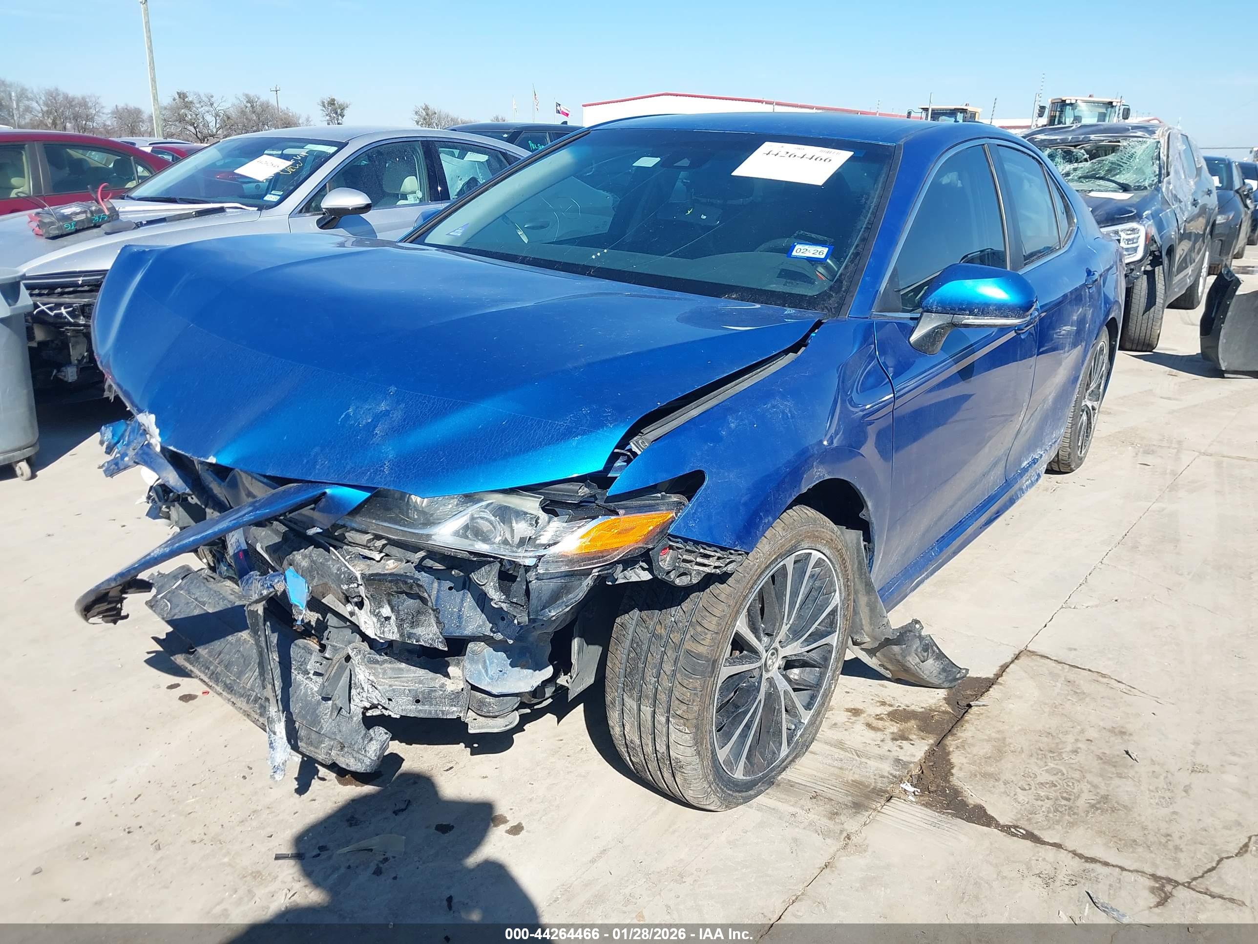 TOYOTA CAMRY image 2