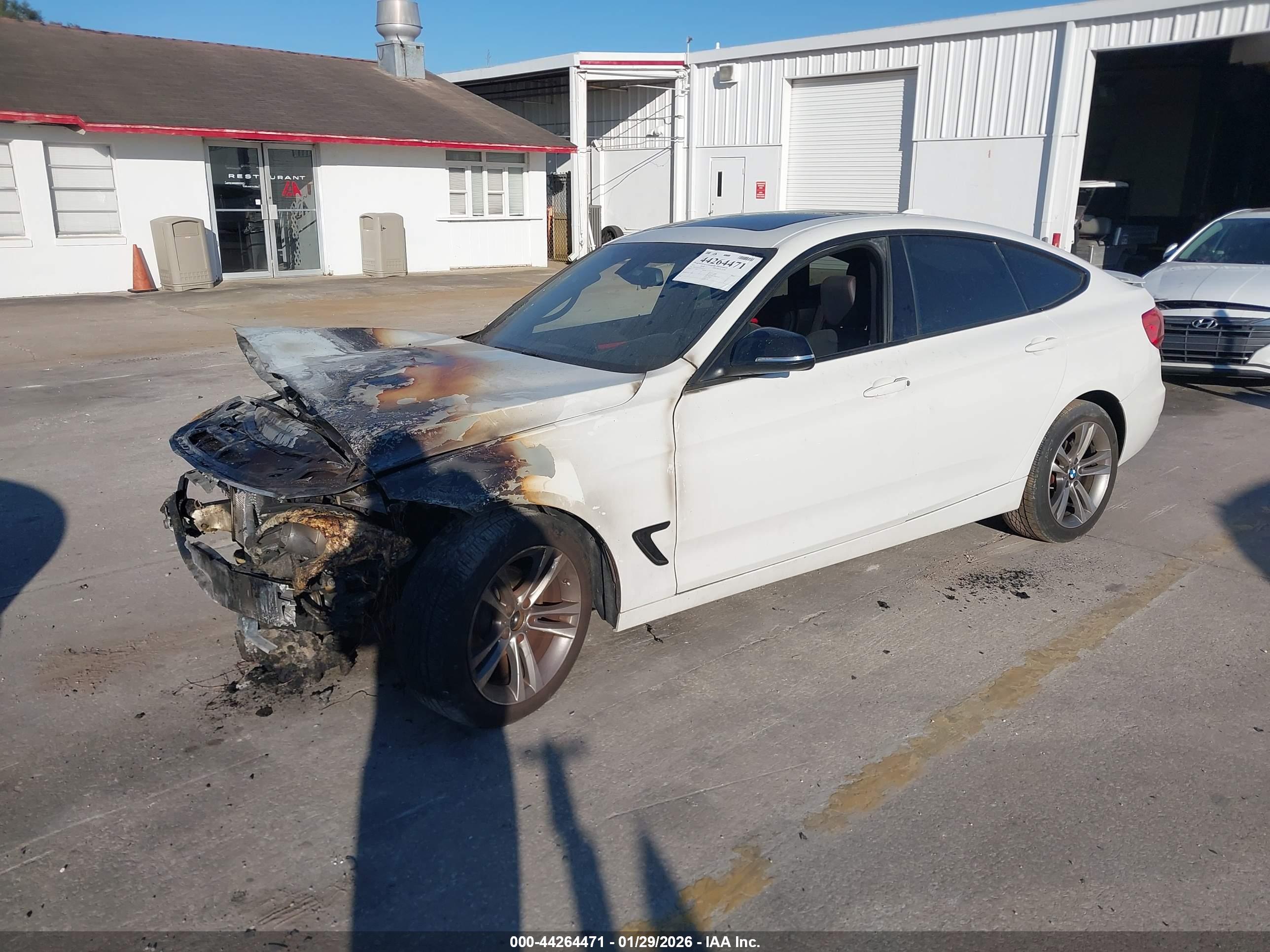 BMW 328I image 2