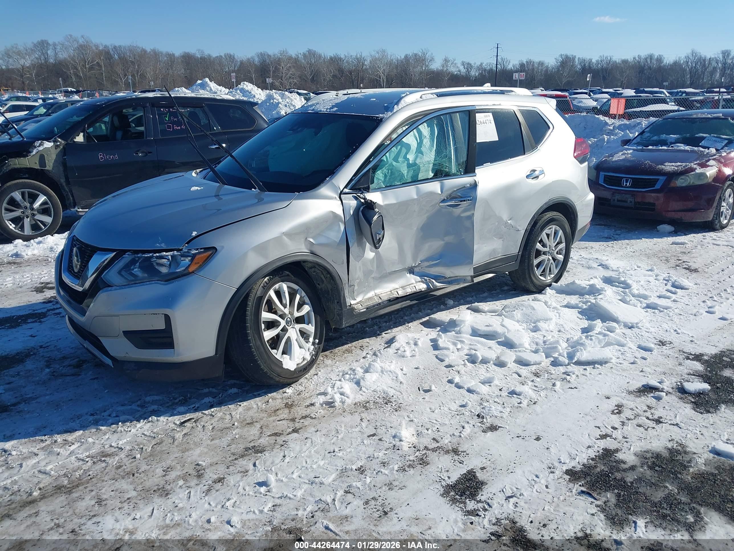 NISSAN ROGUE image 2