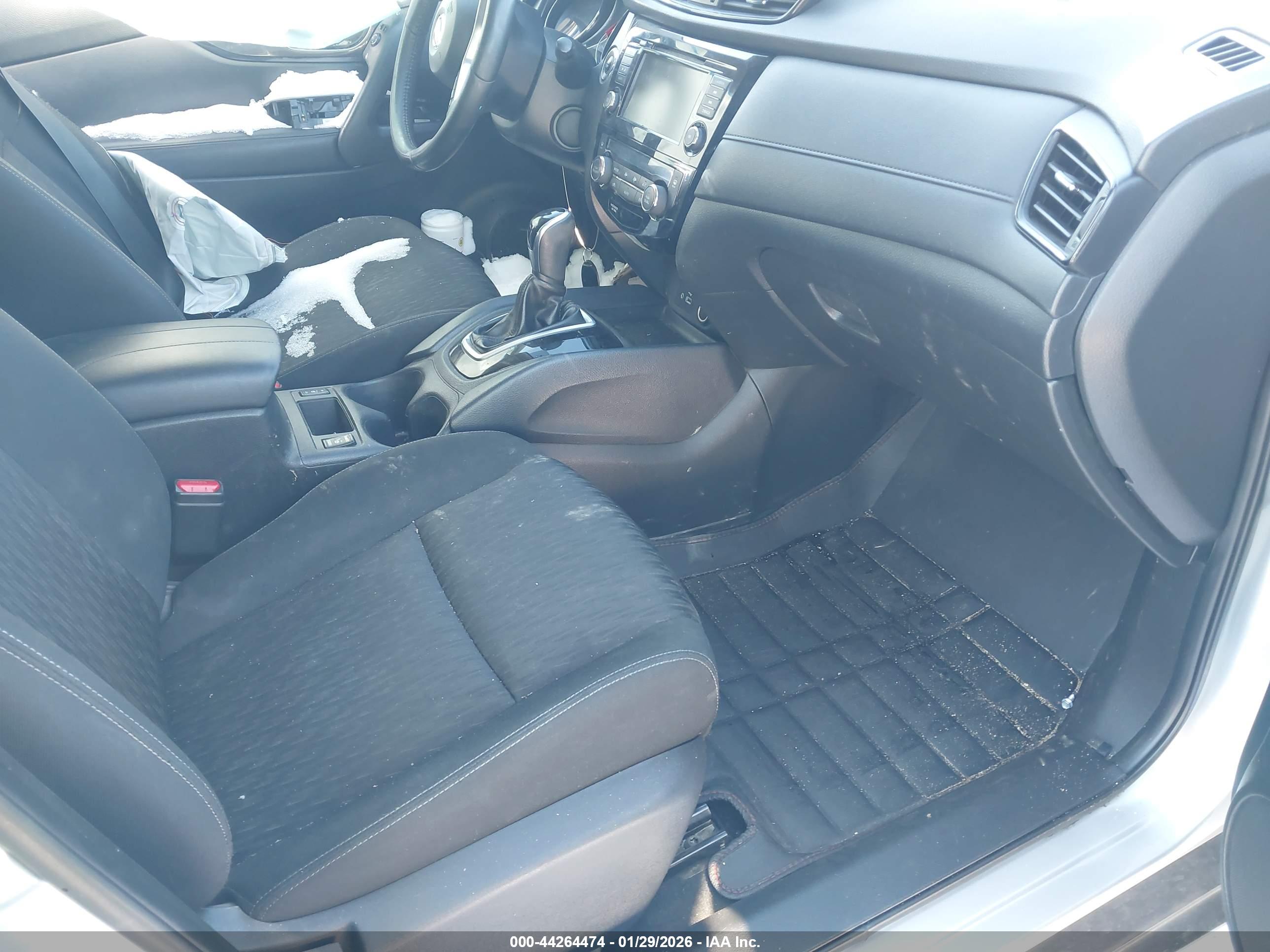 NISSAN ROGUE image 5