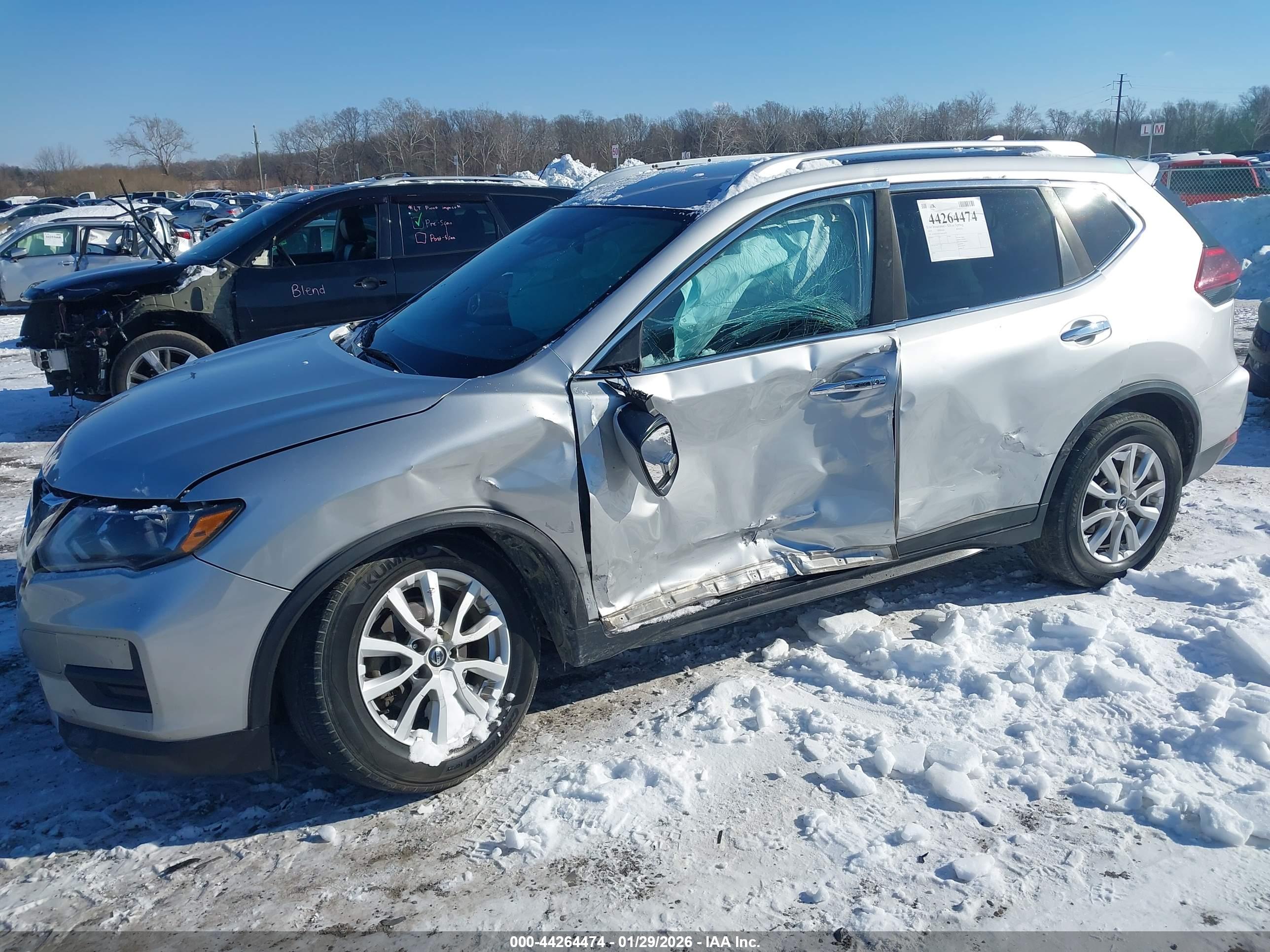 NISSAN ROGUE image 6
