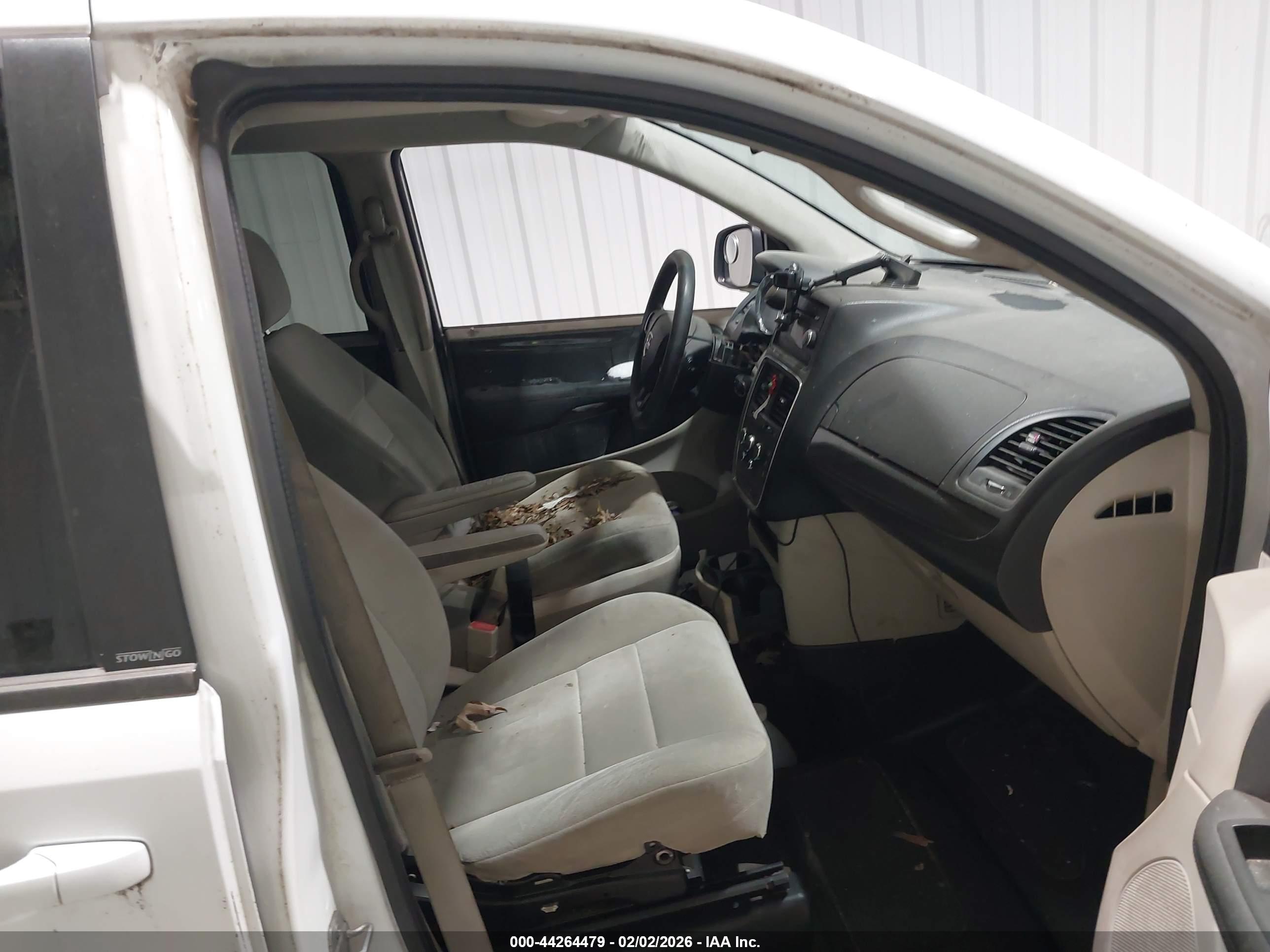 DODGE GRAND image 5