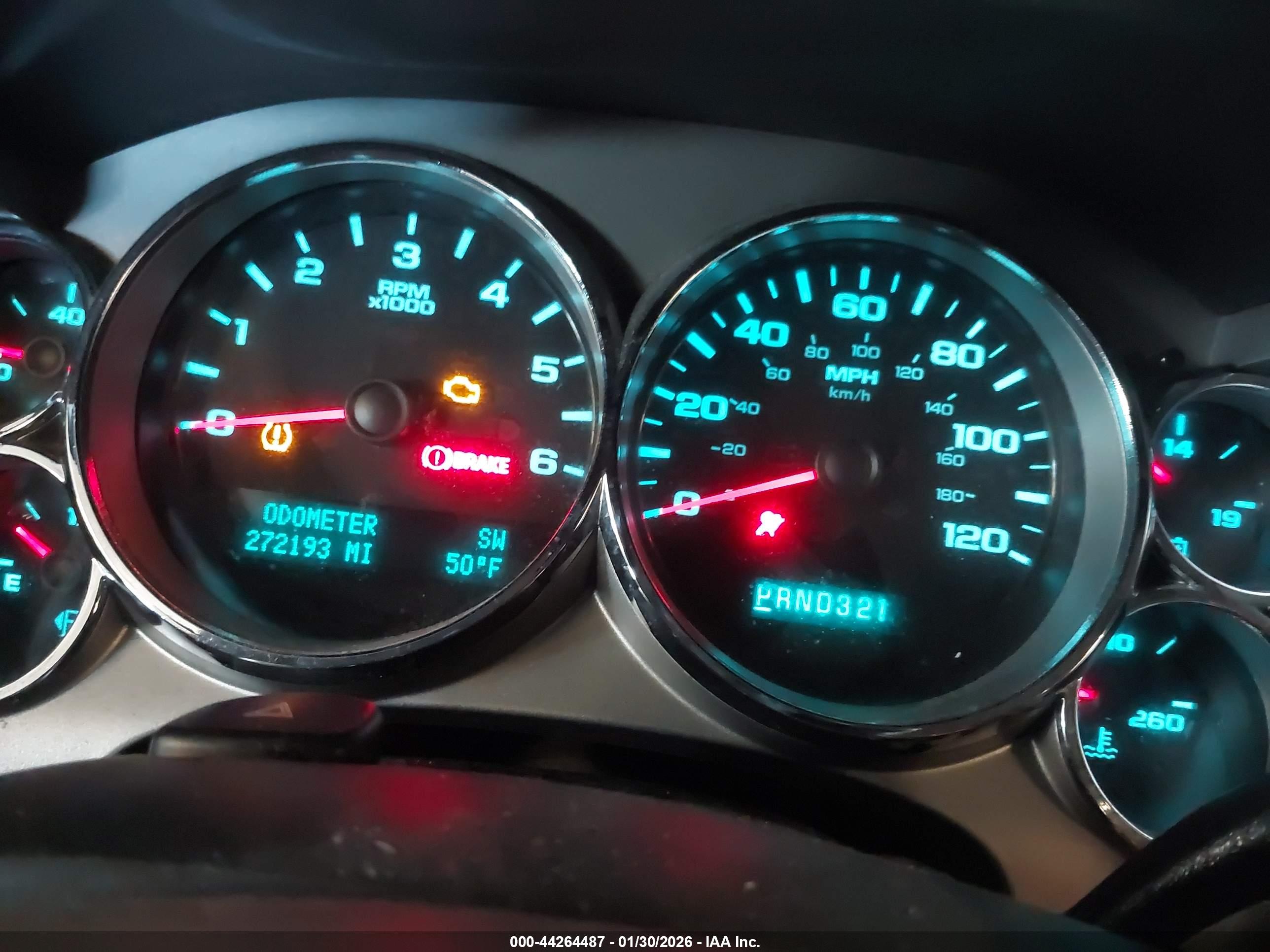 CHEVROLET SILVERADO image 7