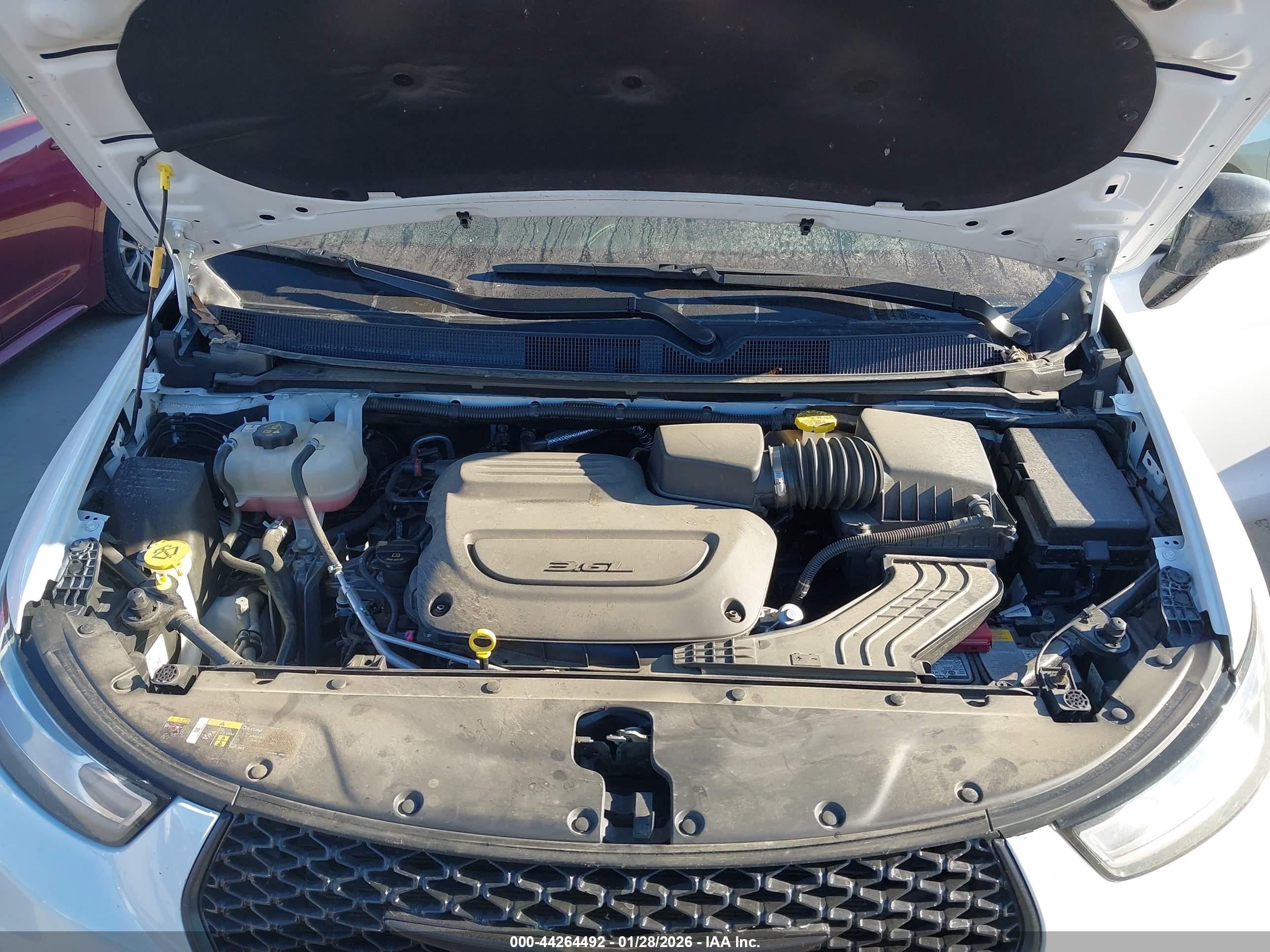 CHRYSLER PACIFICA image 10