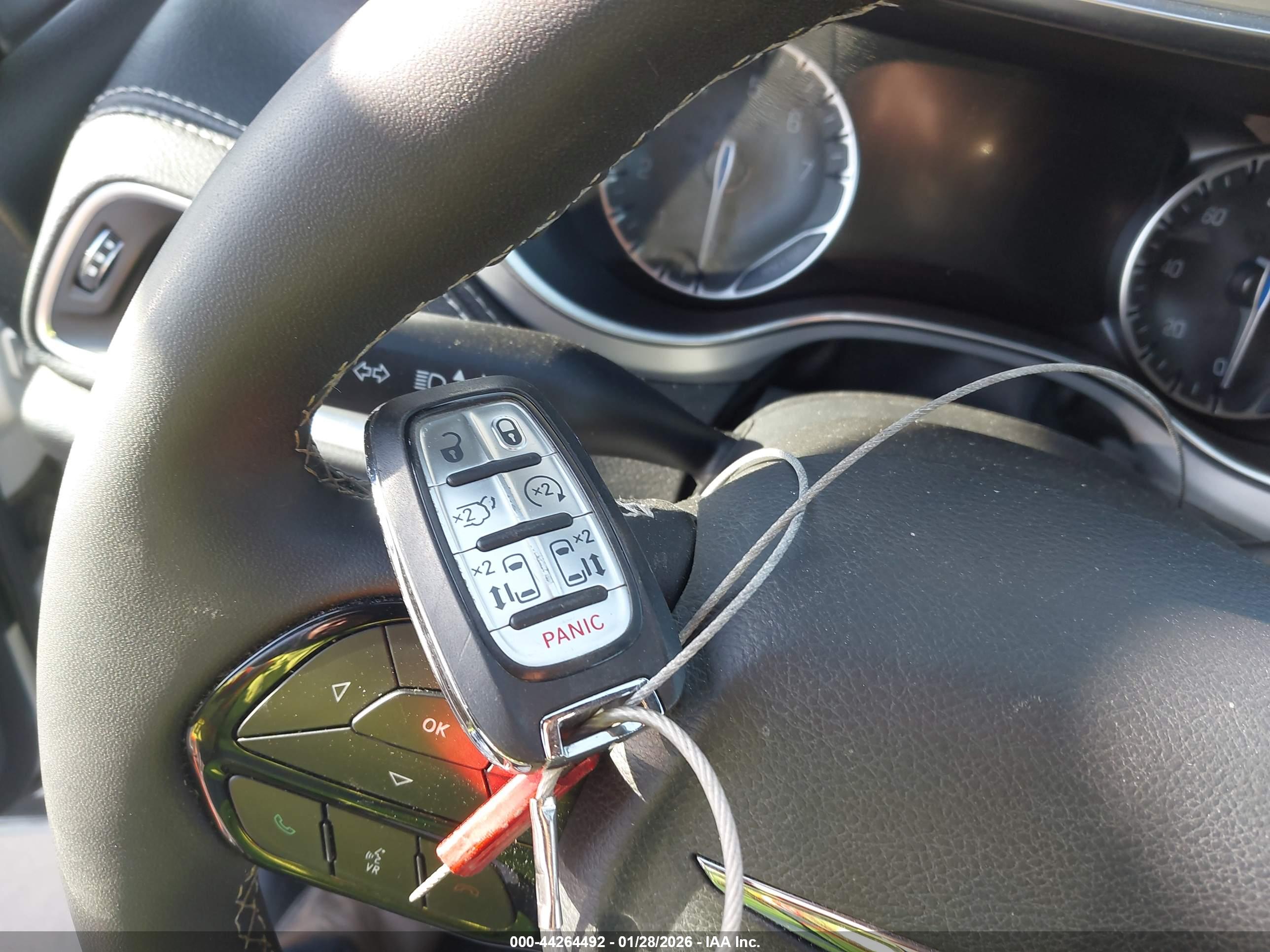 CHRYSLER PACIFICA image 11