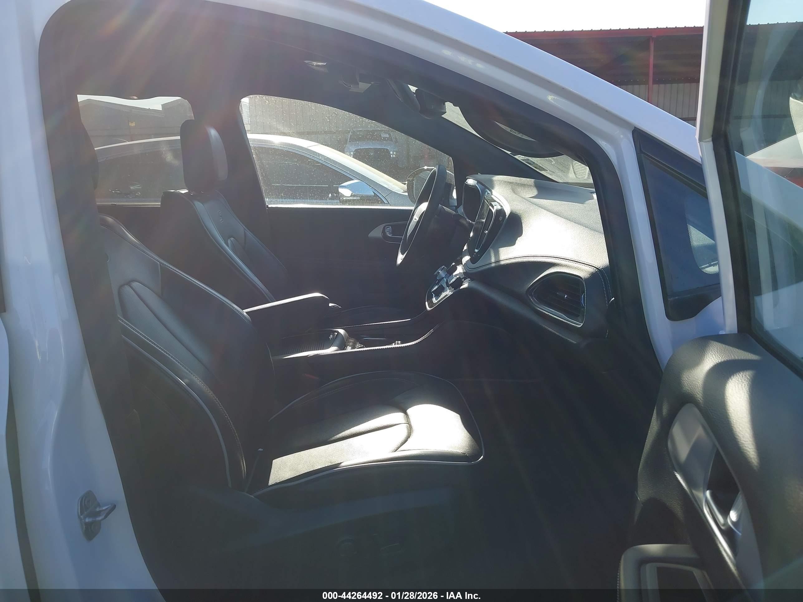 CHRYSLER PACIFICA image 5