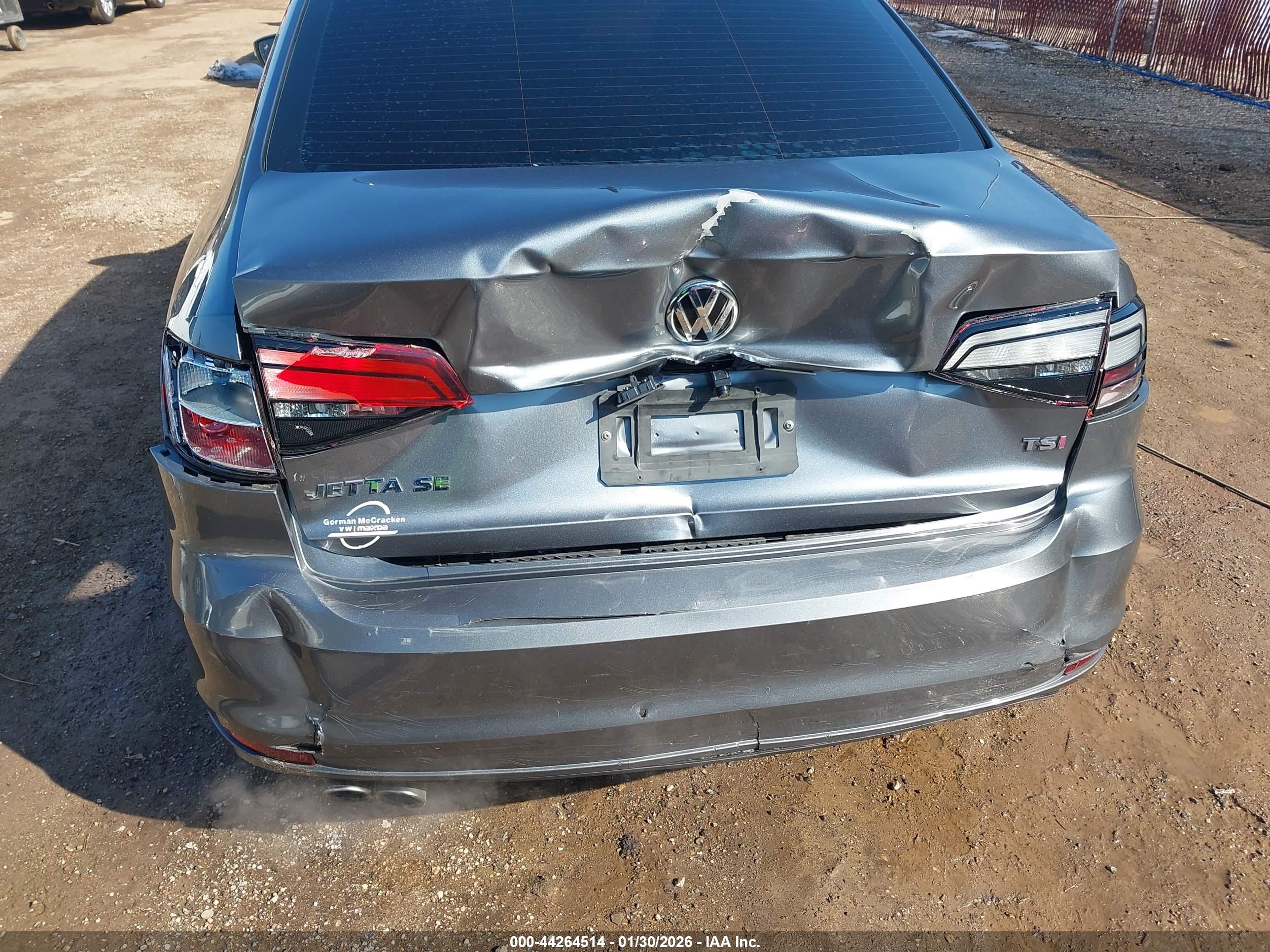 VOLKSWAGEN JETTA image 6