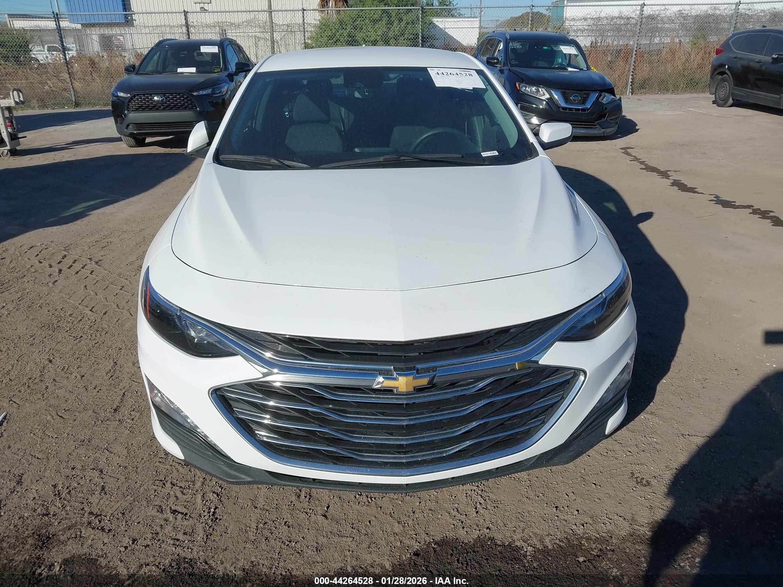 CHEVROLET MALIBU image 6