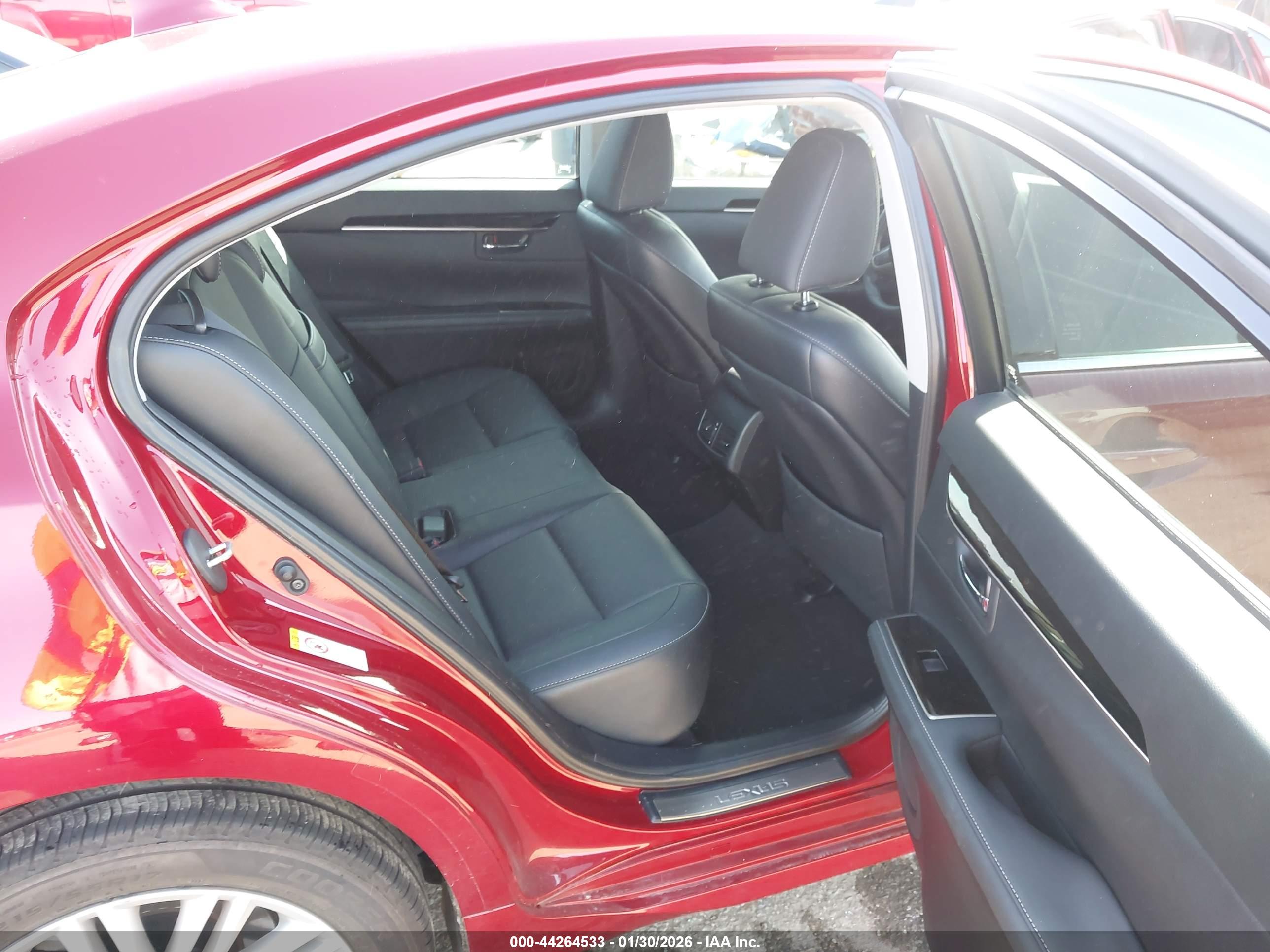 LEXUS ES image 8