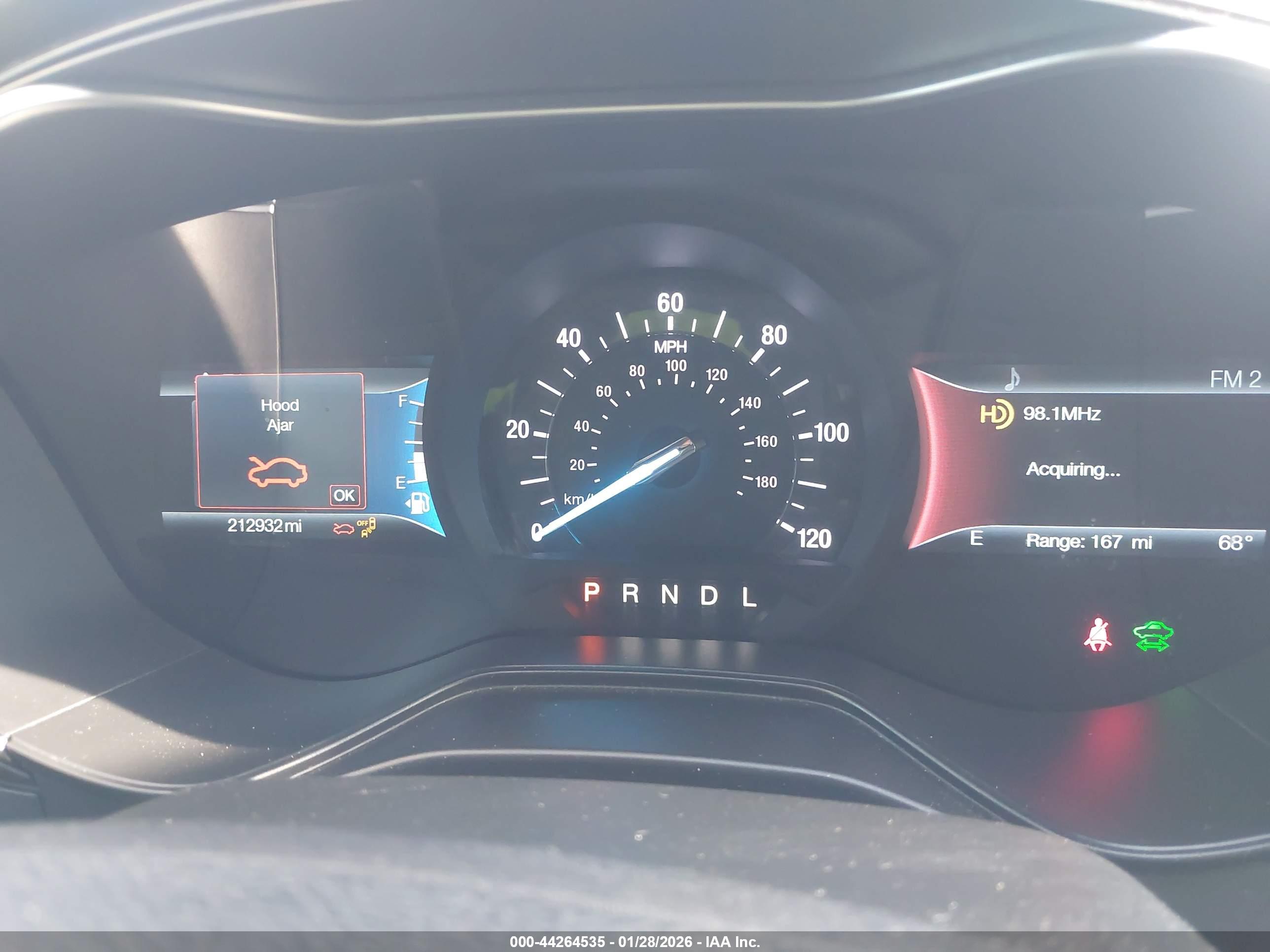 FORD FUSION image 7