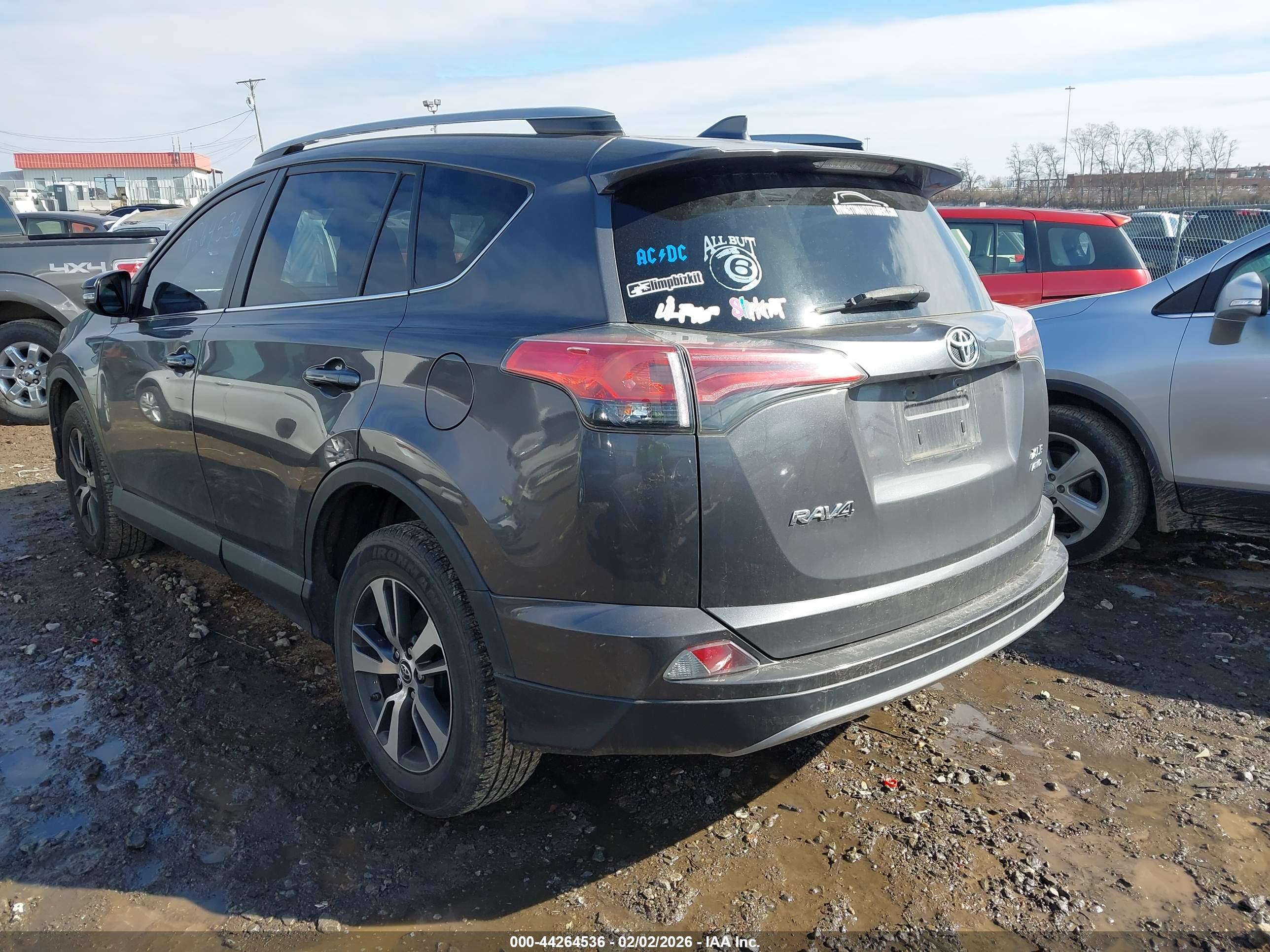 TOYOTA RAV4 image 3