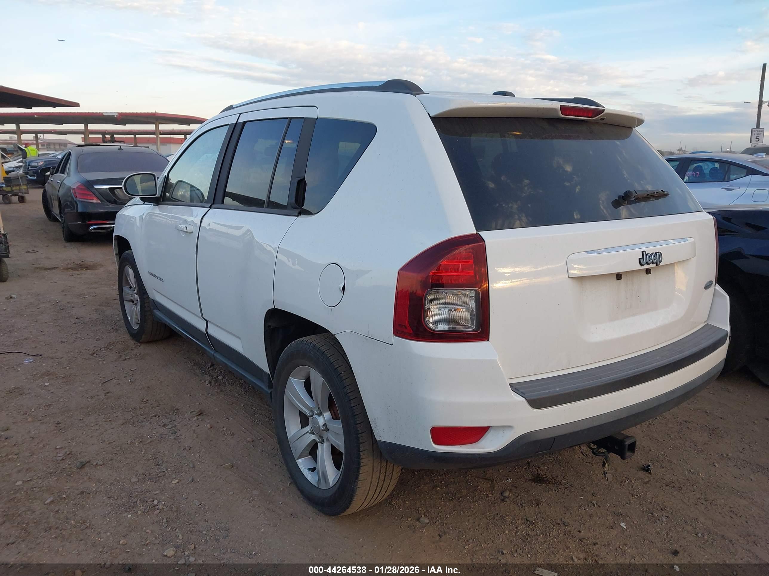 JEEP COMPASS image 3