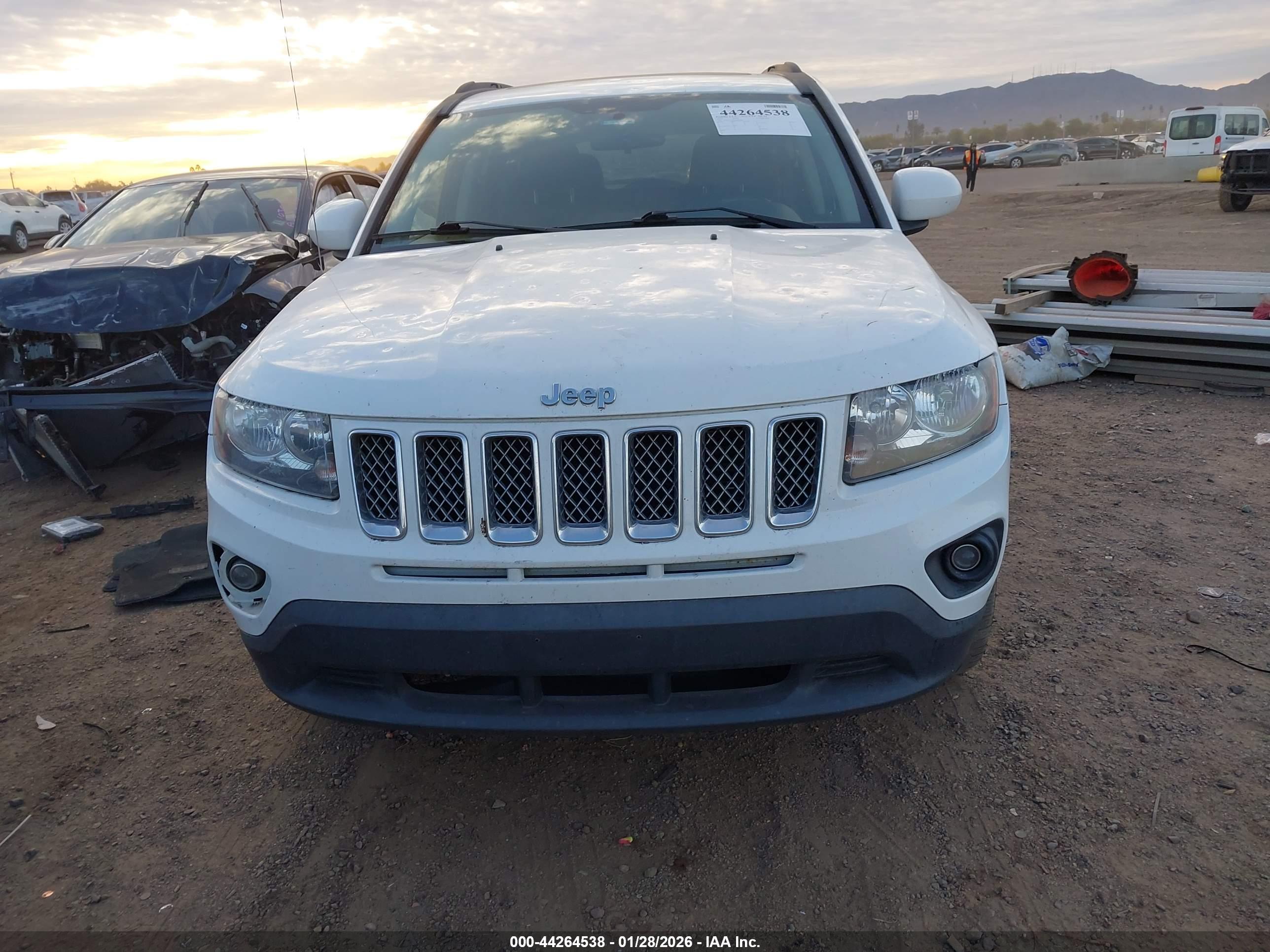JEEP COMPASS image 6