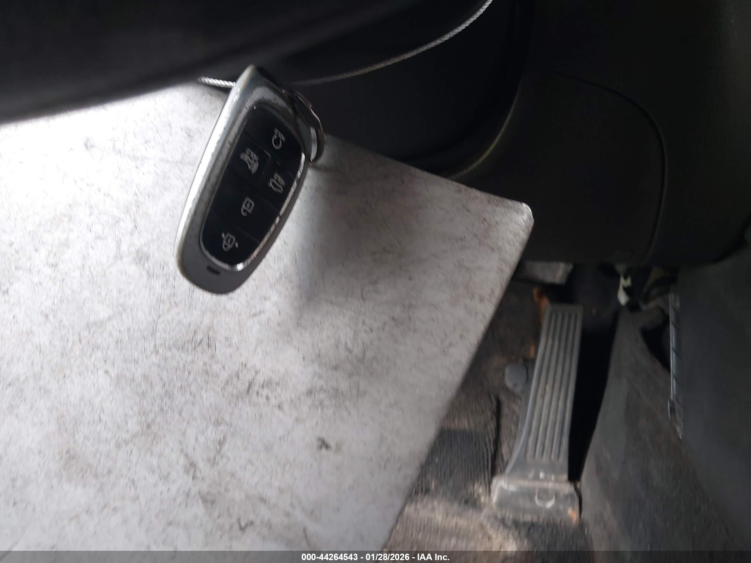 HYUNDAI SONATA image 11