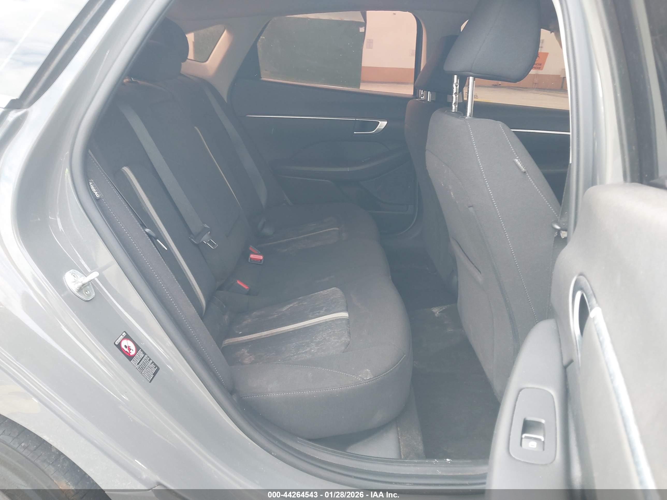 HYUNDAI SONATA image 8