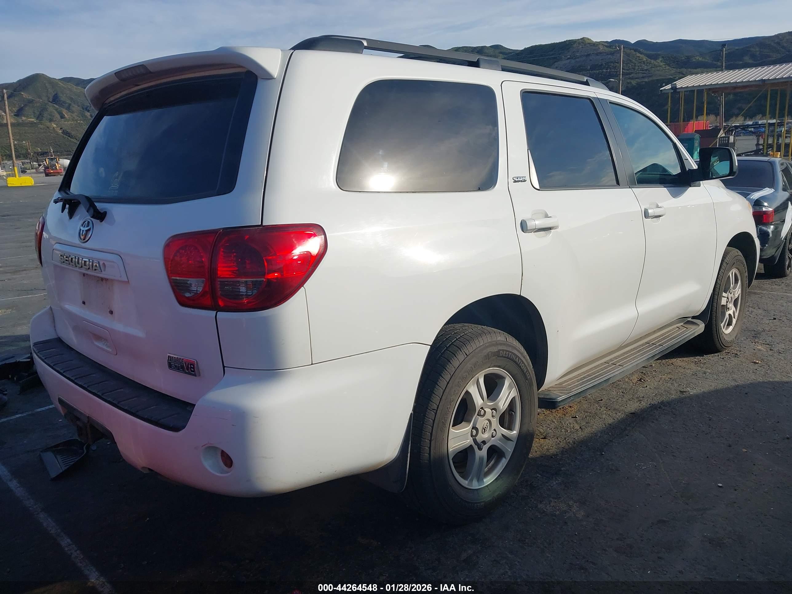 TOYOTA SEQUOIA image 4