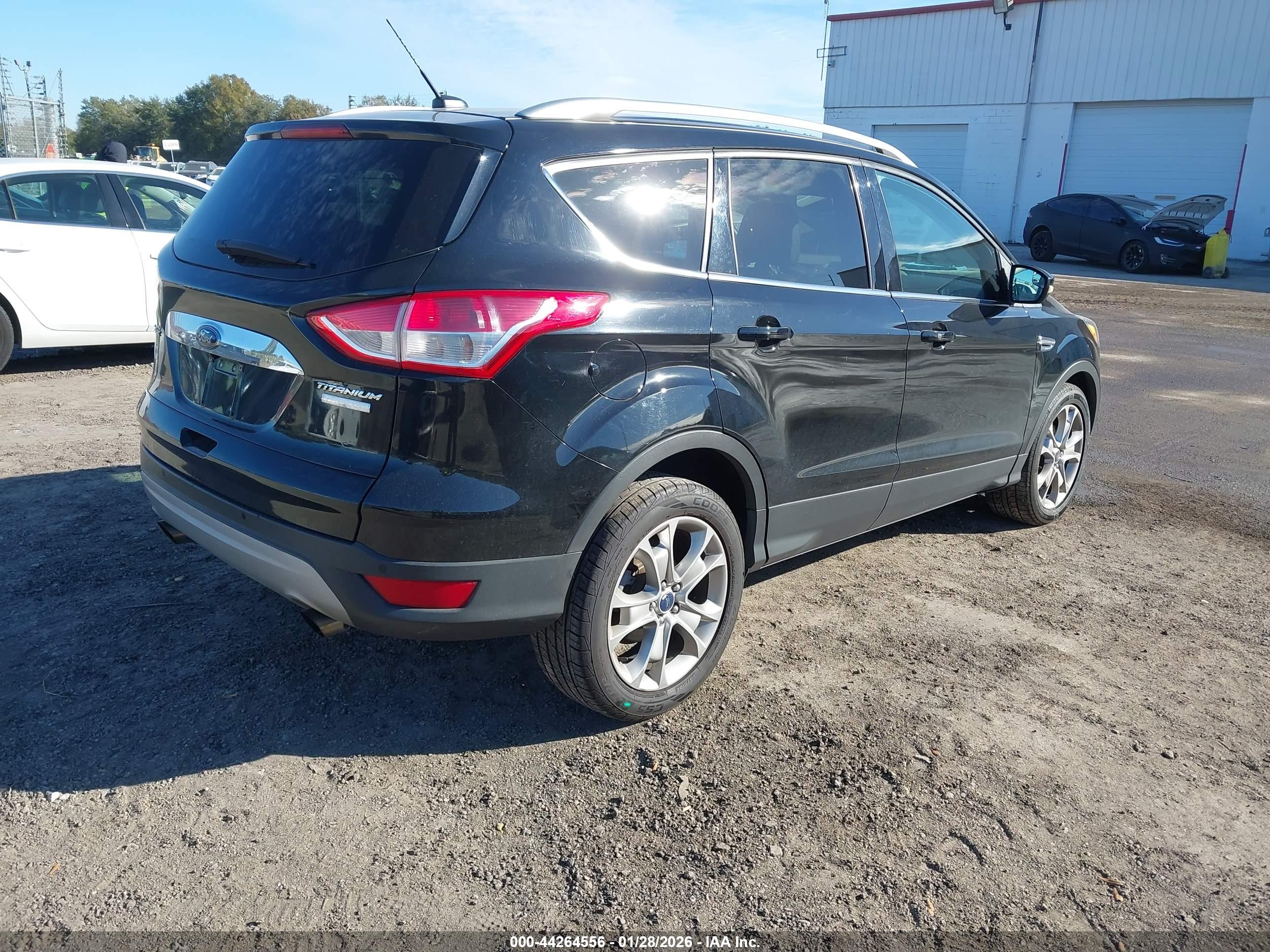 FORD ESCAPE image 4