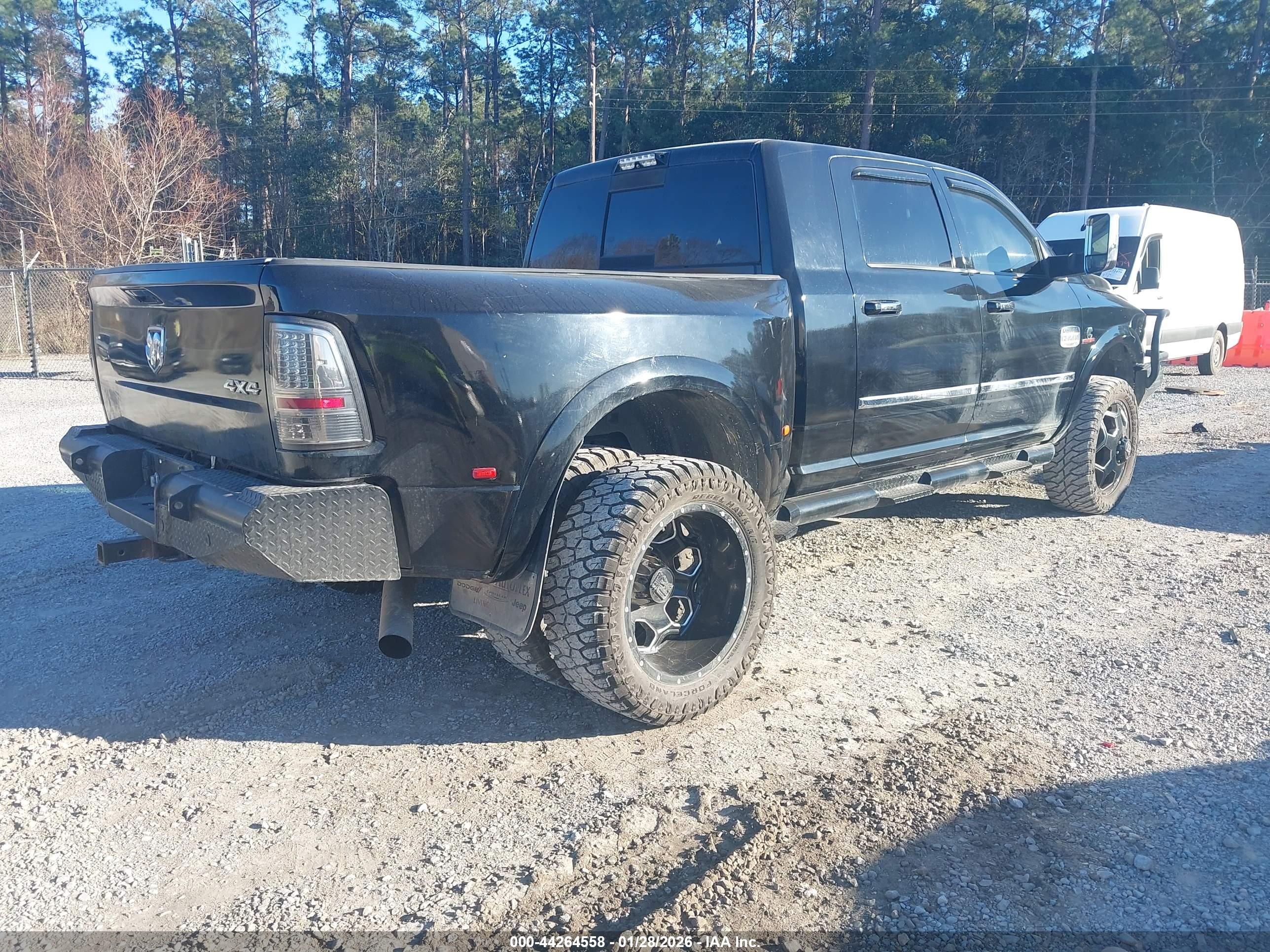 RAM 3500 image 4