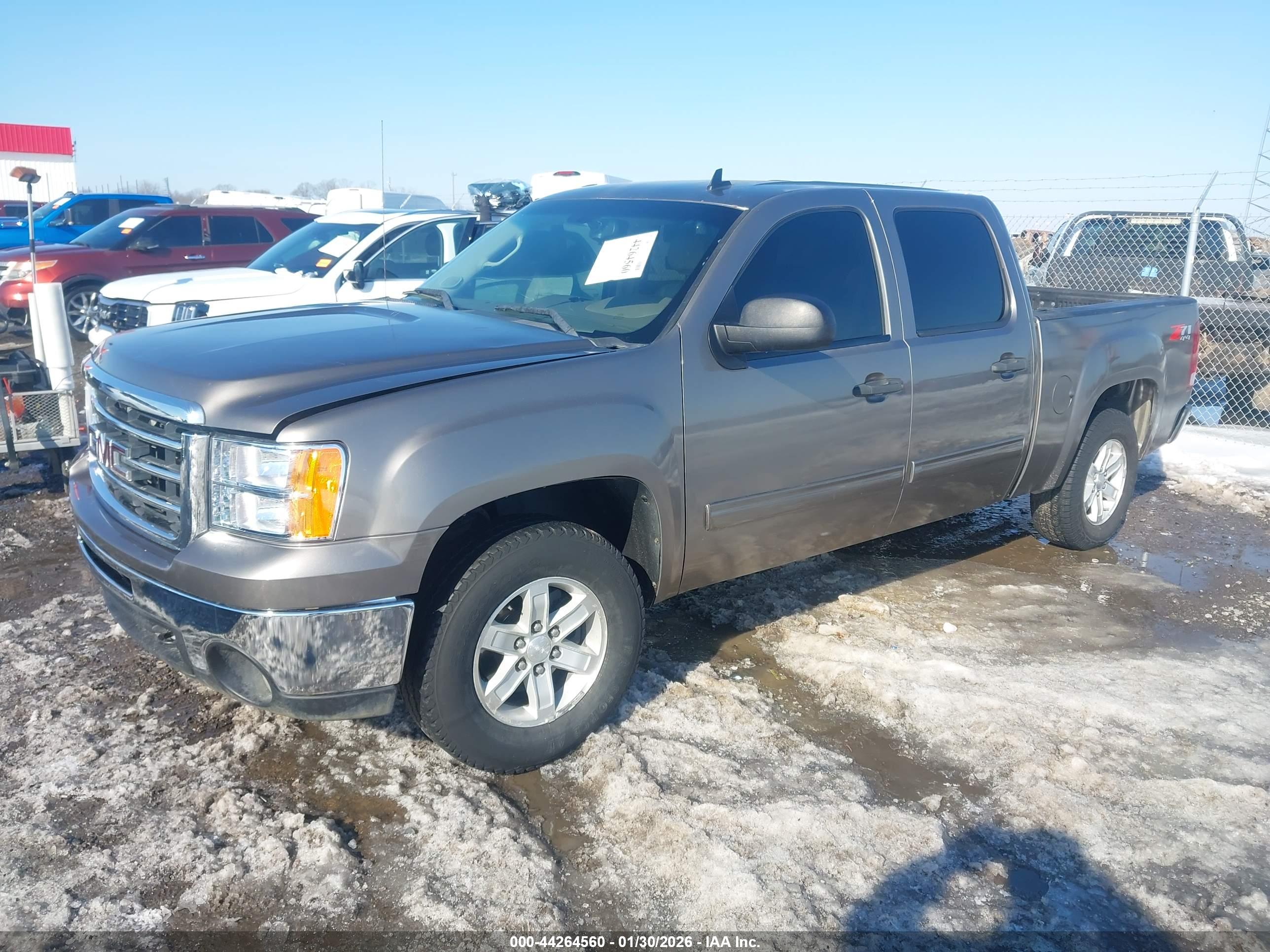 GMC SIERRA image 2