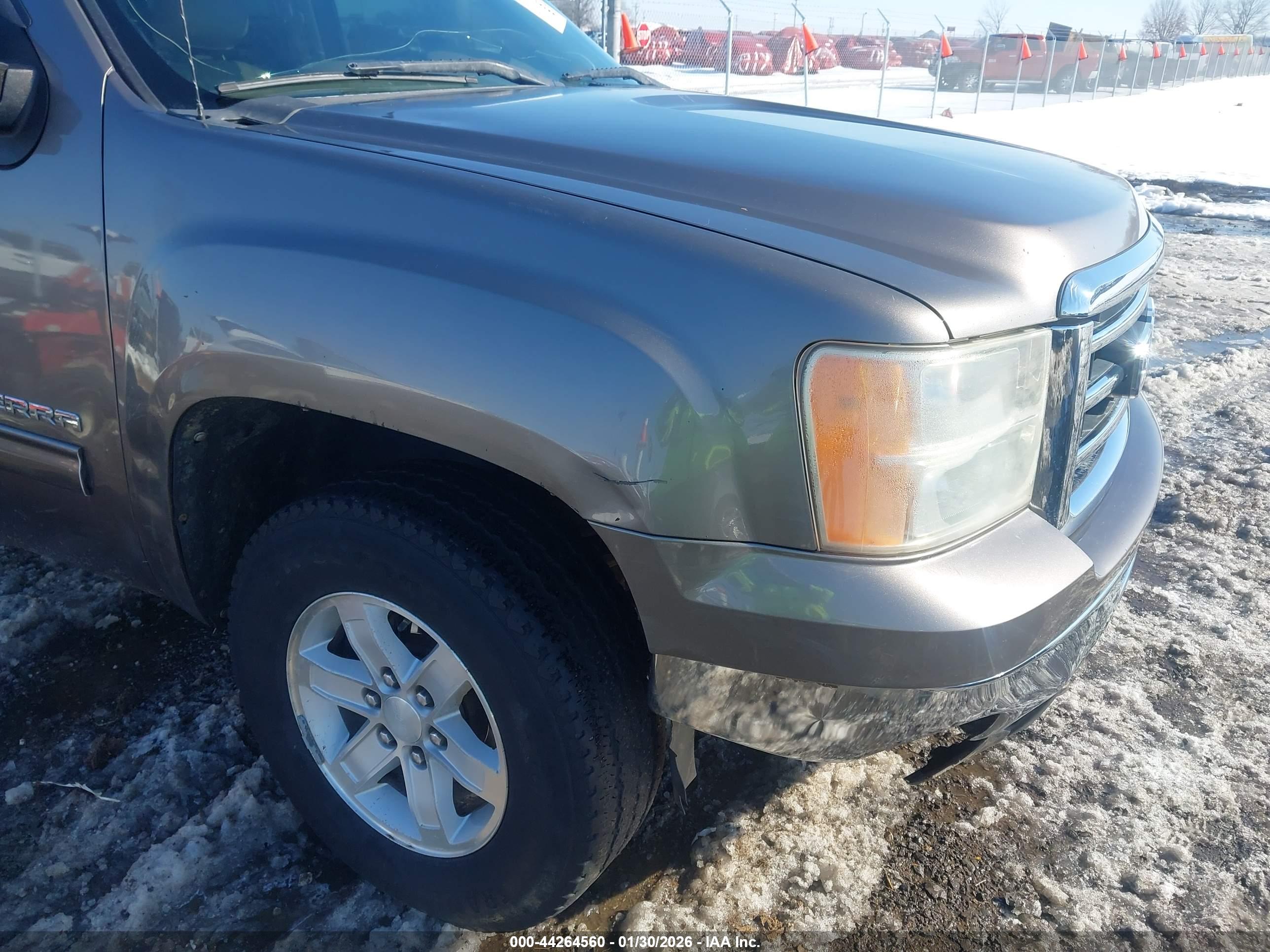 GMC SIERRA image 6