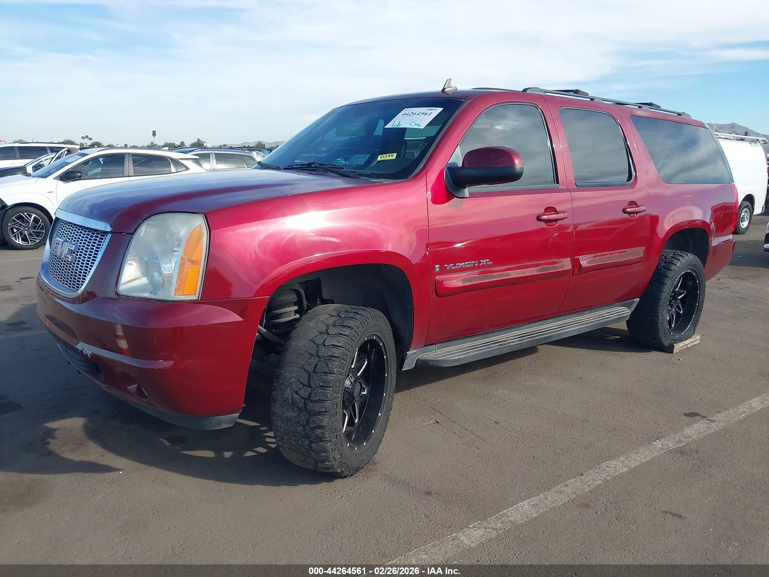 GMC YUKON image 2