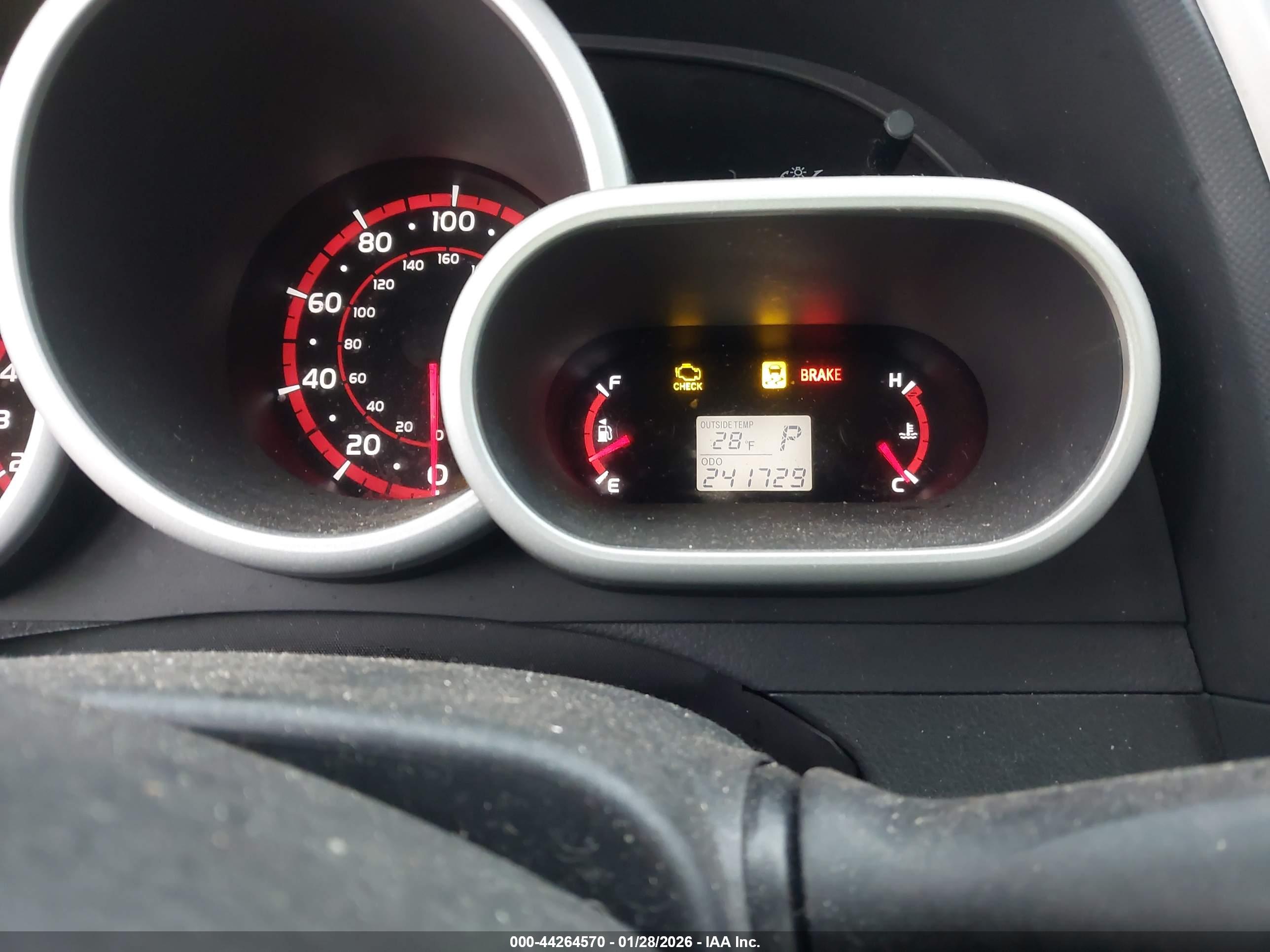 TOYOTA MATRIX image 7