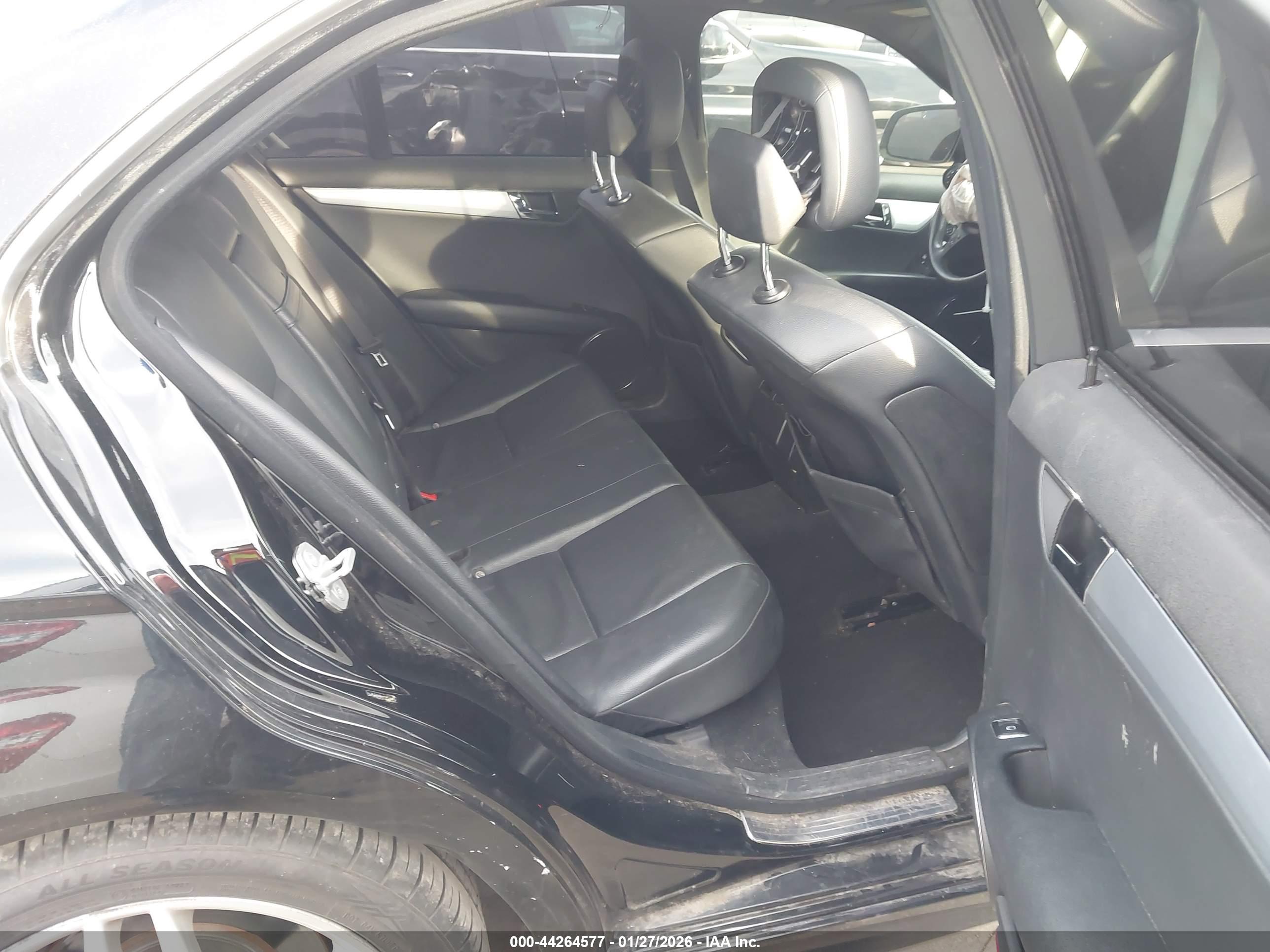 MERCEDES-BENZ C image 8