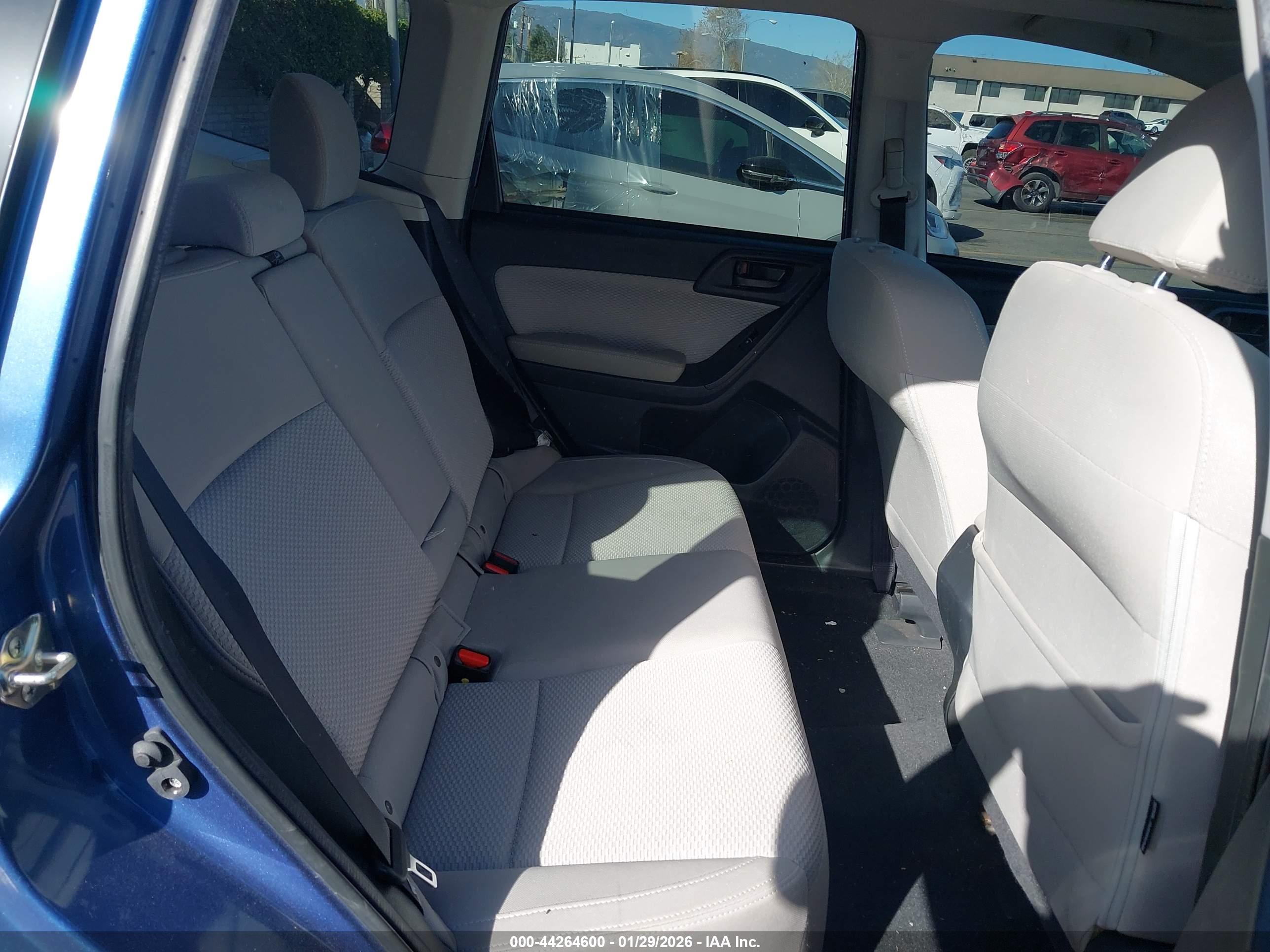 SUBARU FORESTER image 8