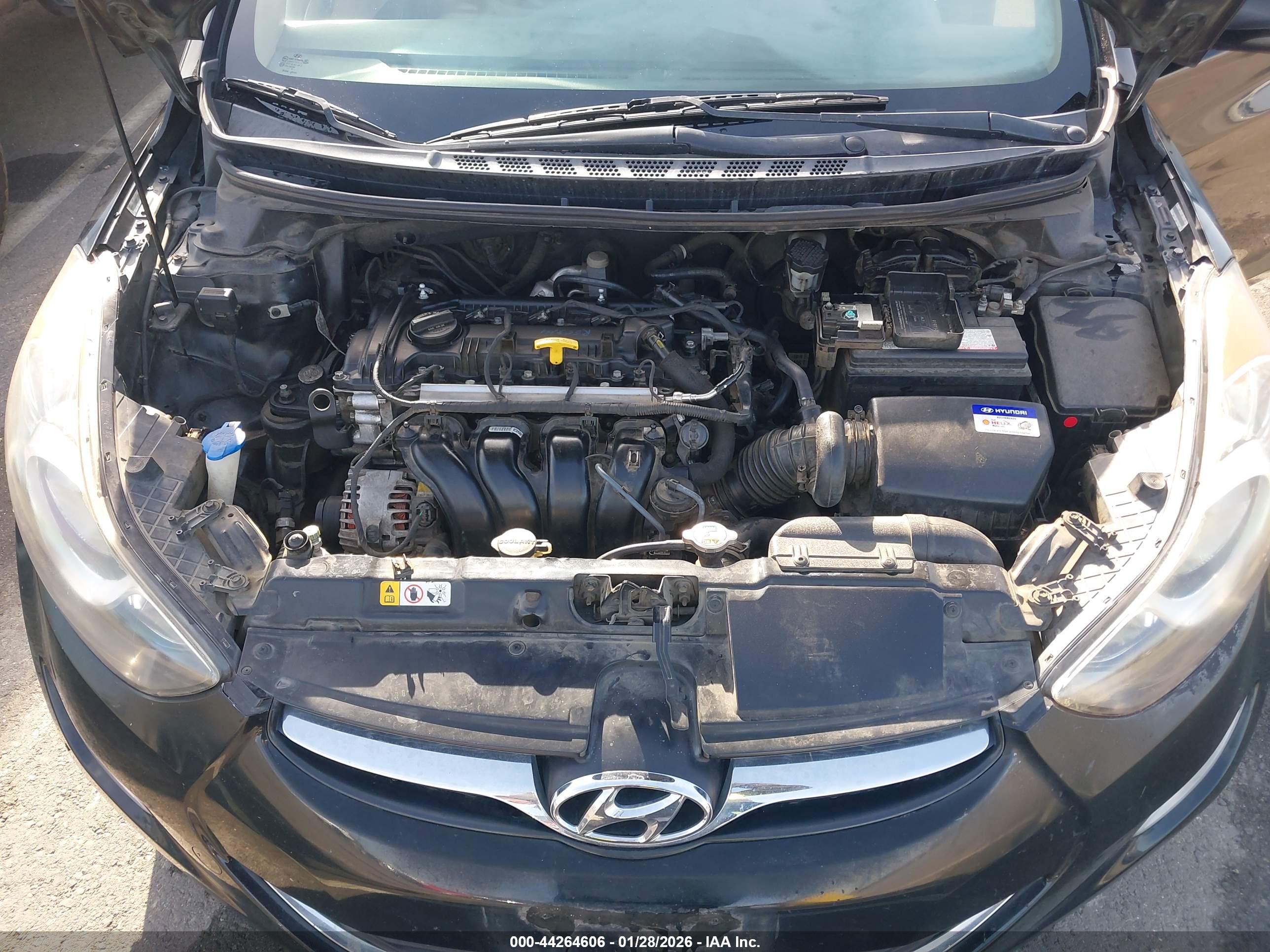 HYUNDAI ELANTRA image 10