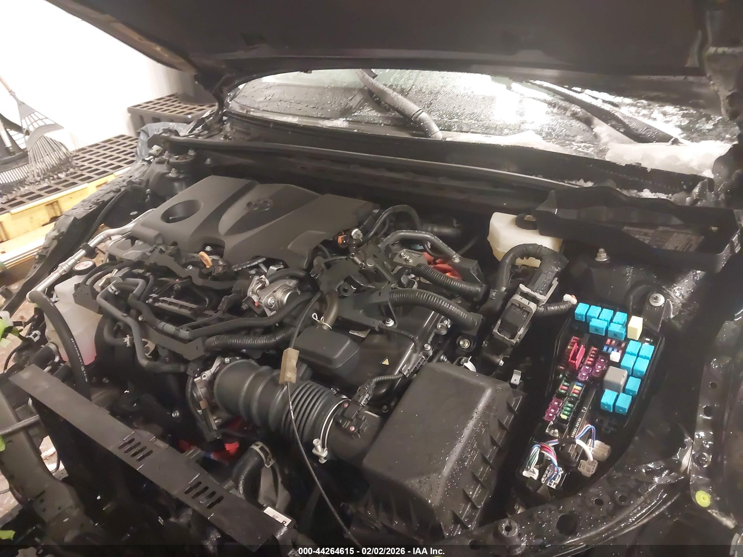 TOYOTA CAMRY image 10