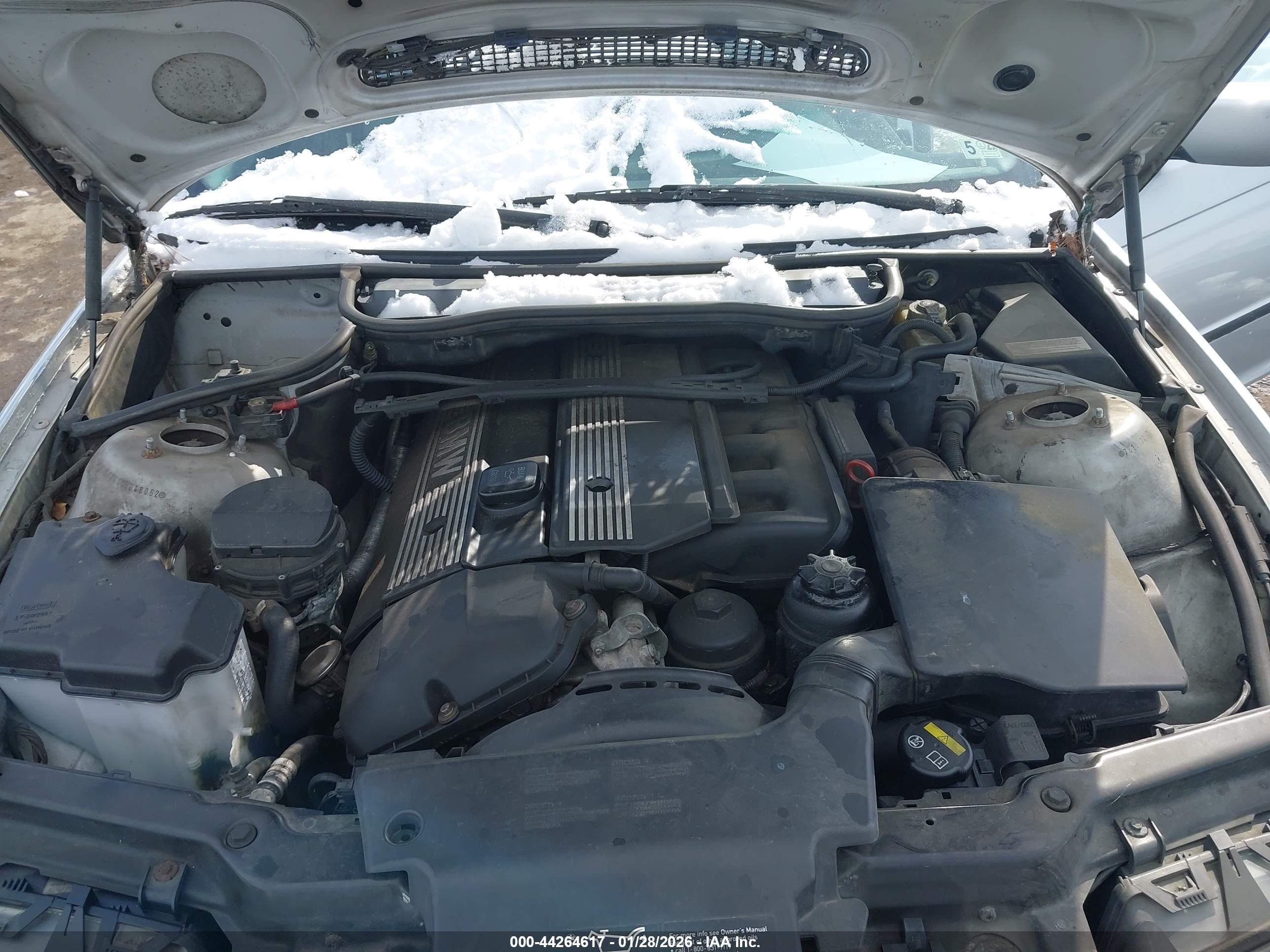 BMW 325I image 10
