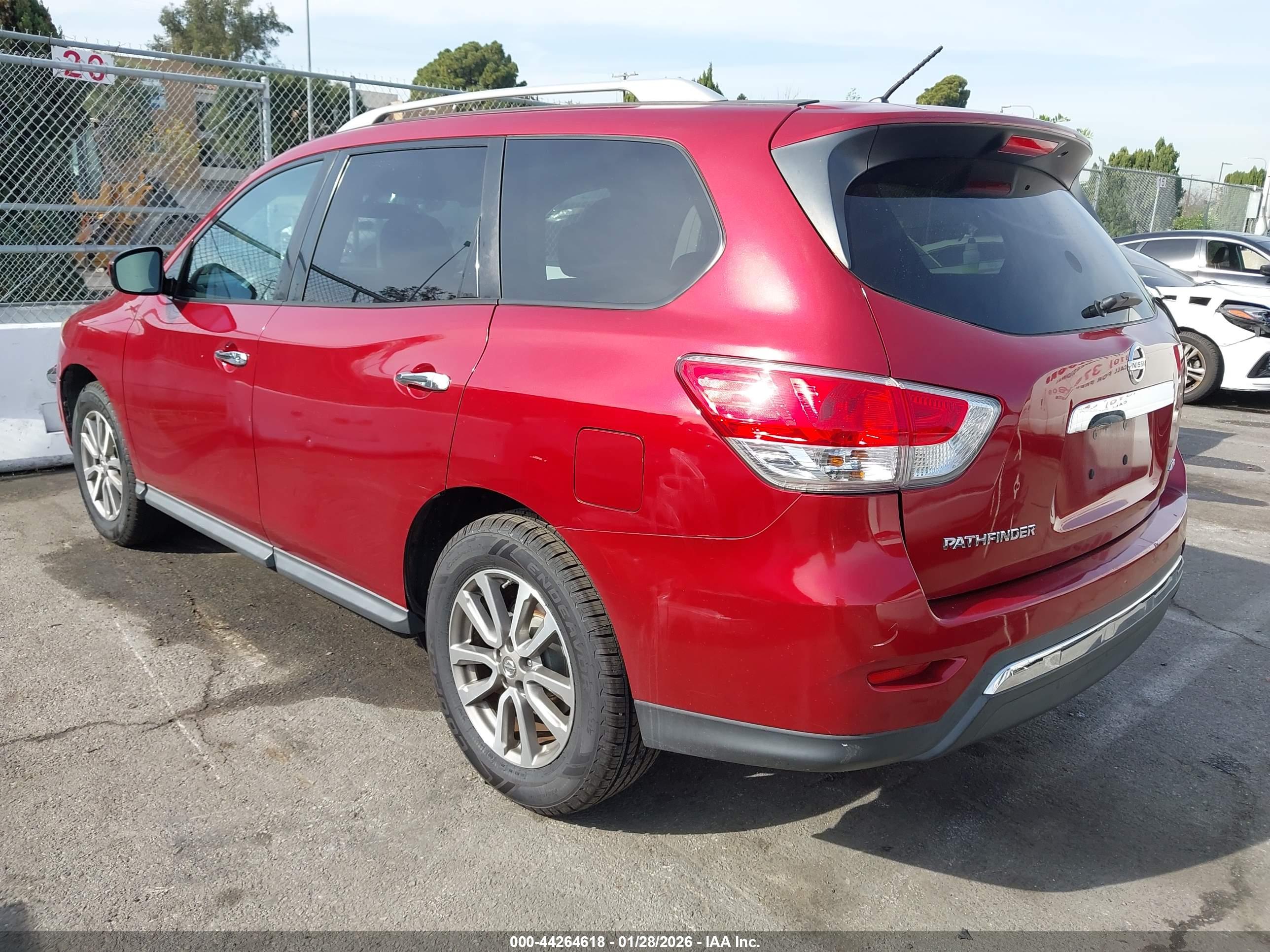 NISSAN PATHFINDER image 3