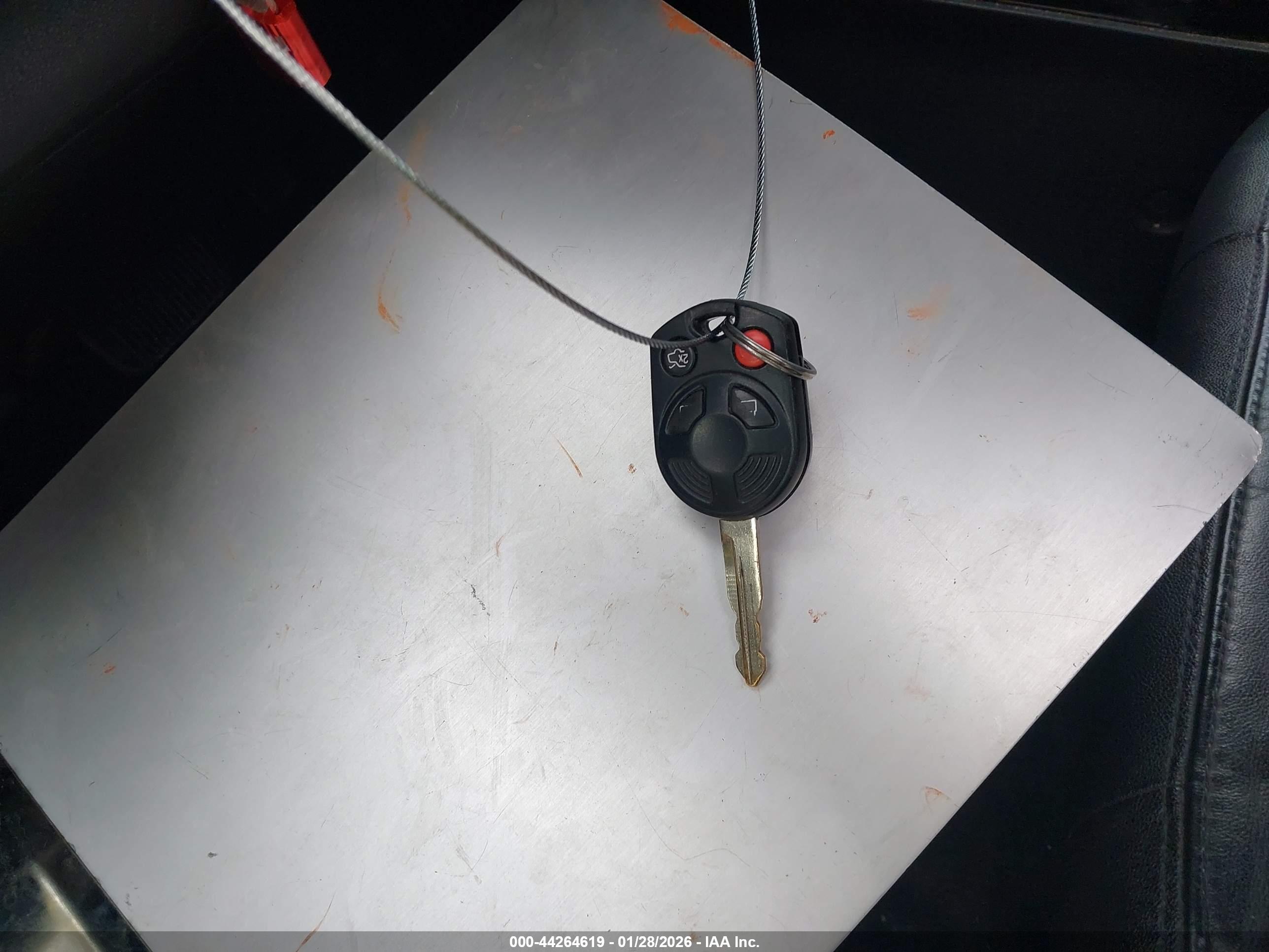 FORD ESCAPE image 11