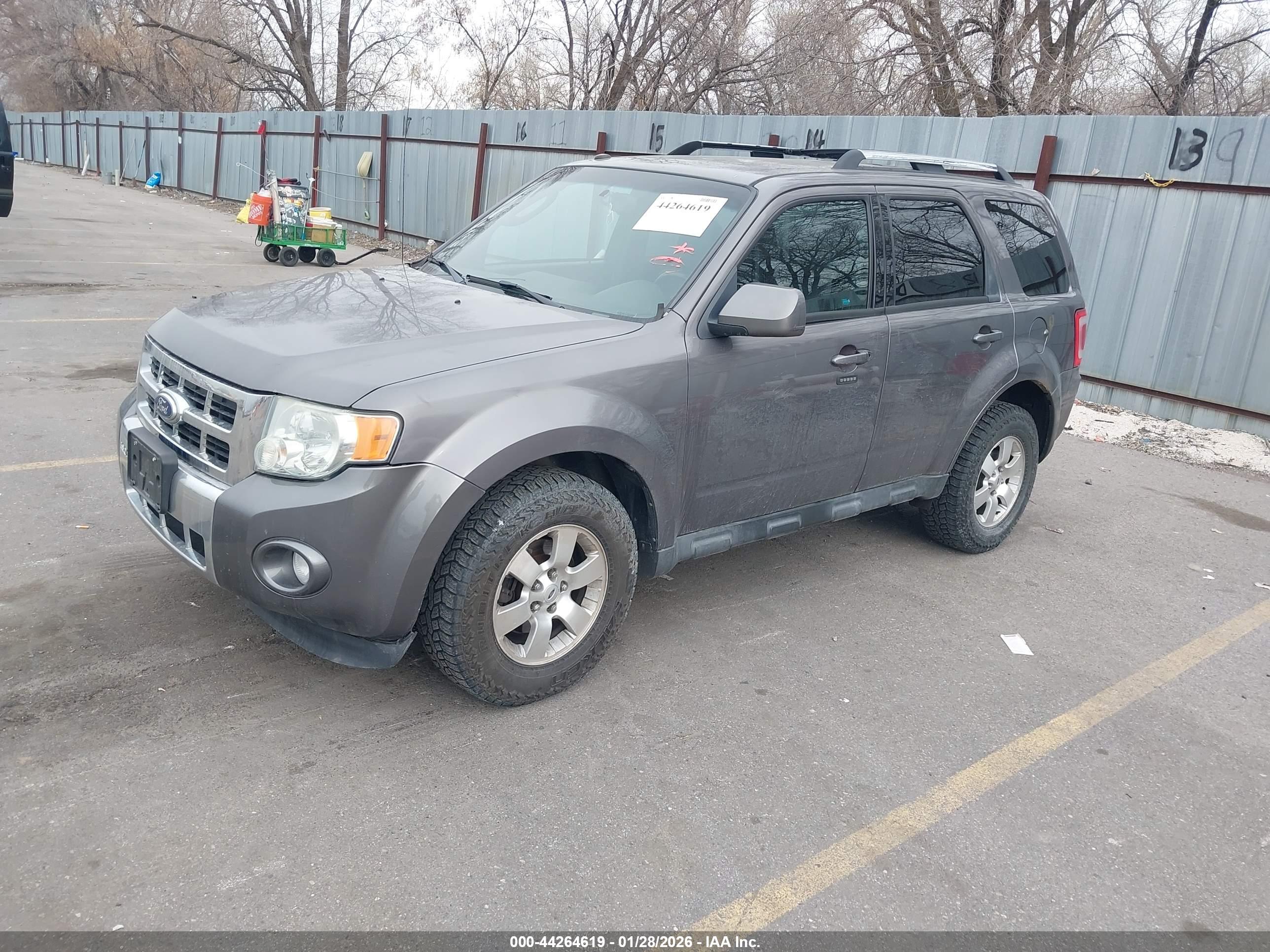 FORD ESCAPE image 2