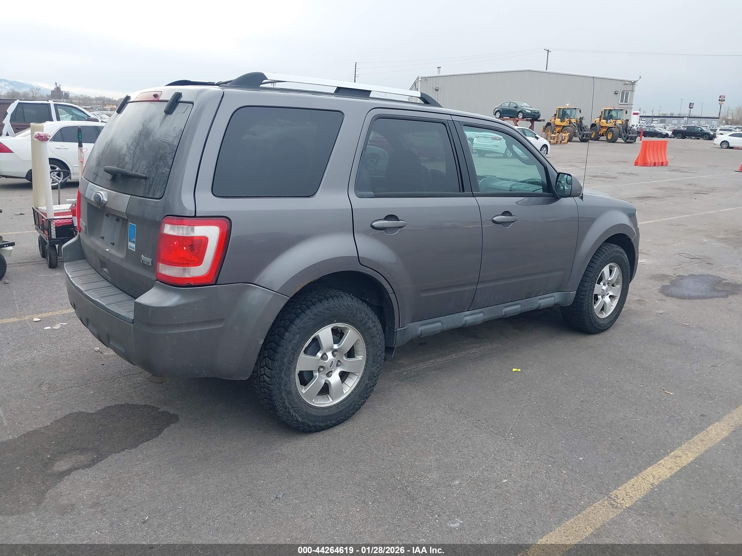 FORD ESCAPE image 4