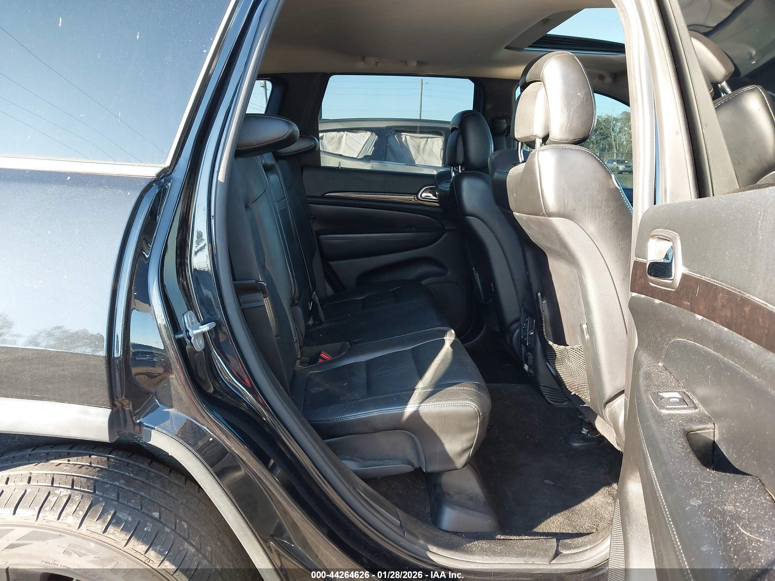 JEEP GRAND image 8