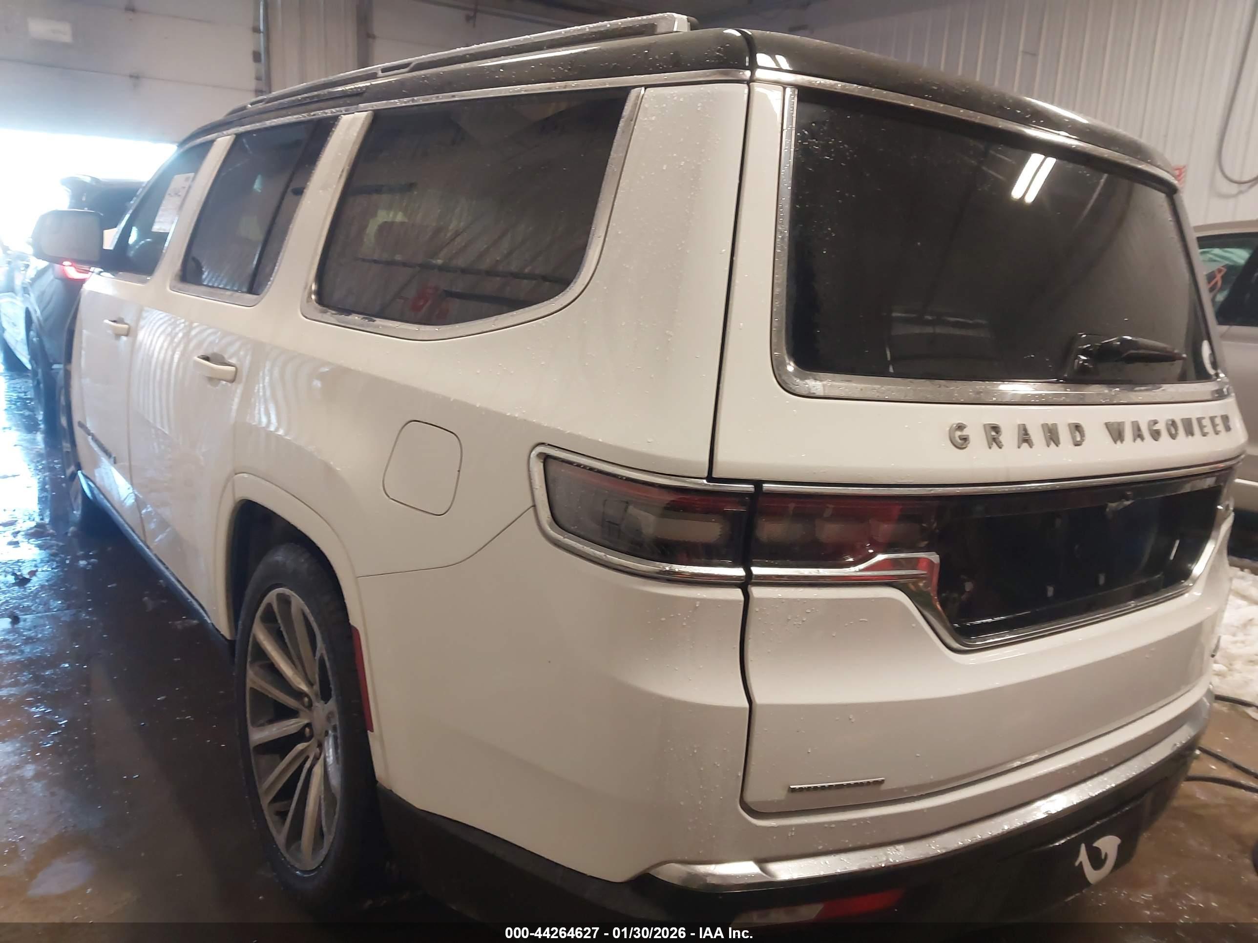 JEEP GRAND image 3