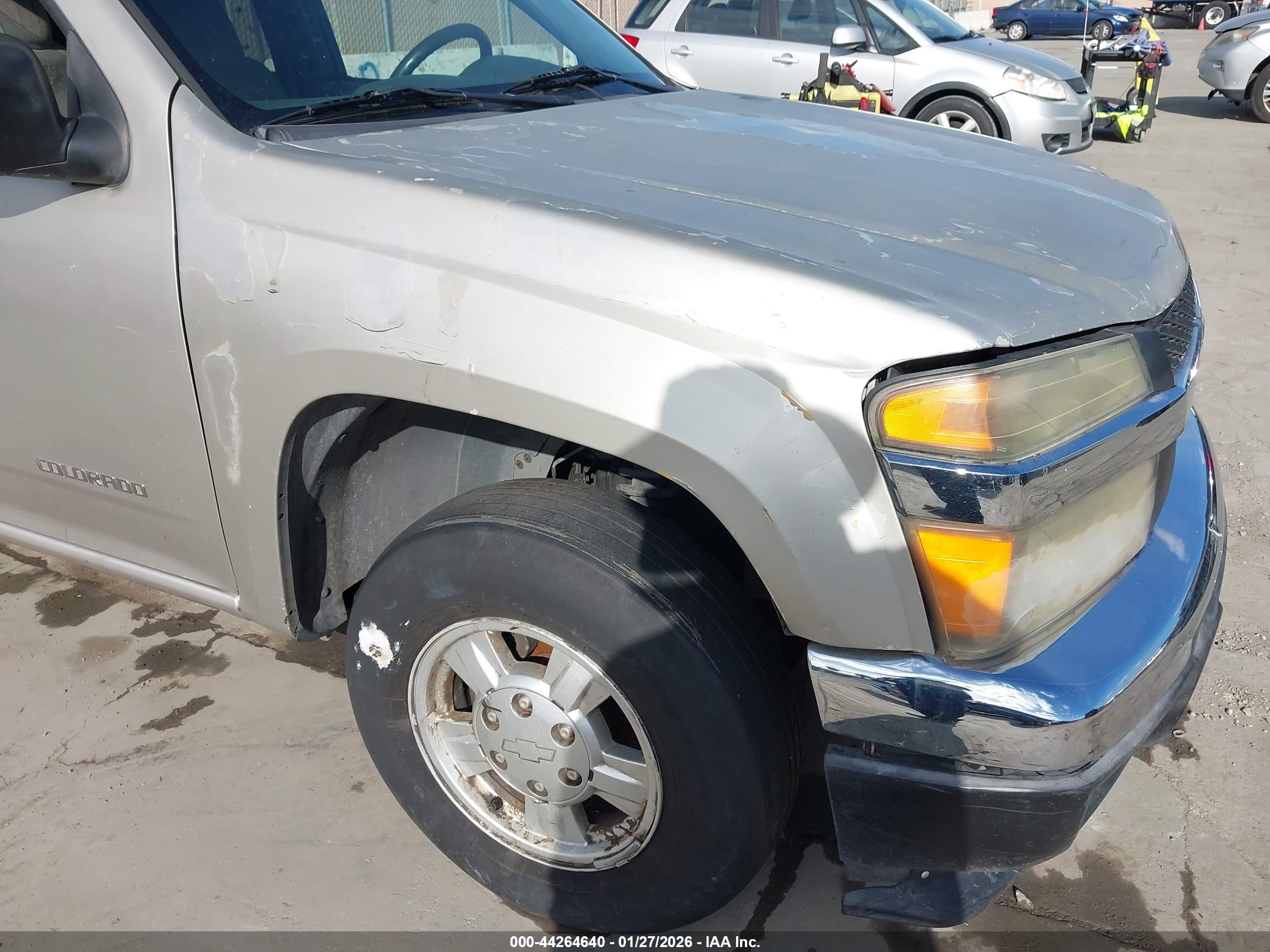 CHEVROLET COLORADO image 6