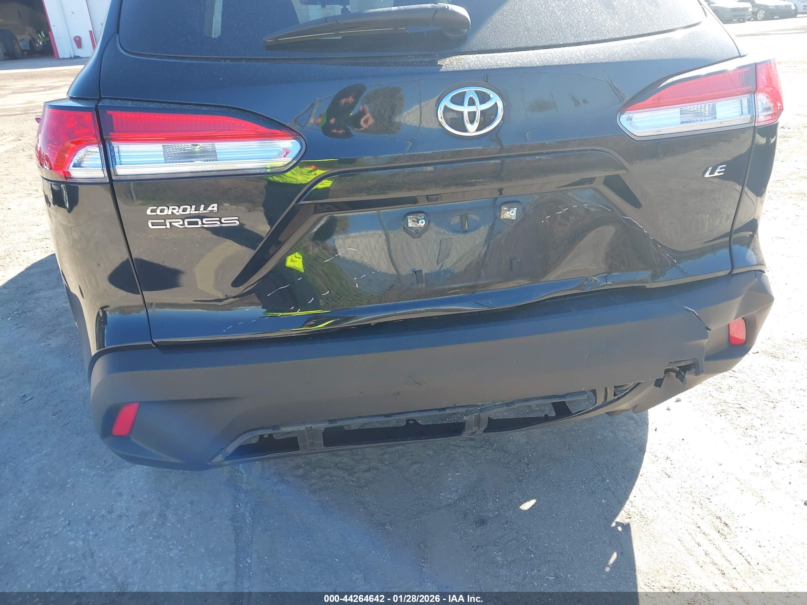 TOYOTA COROLLA image 6