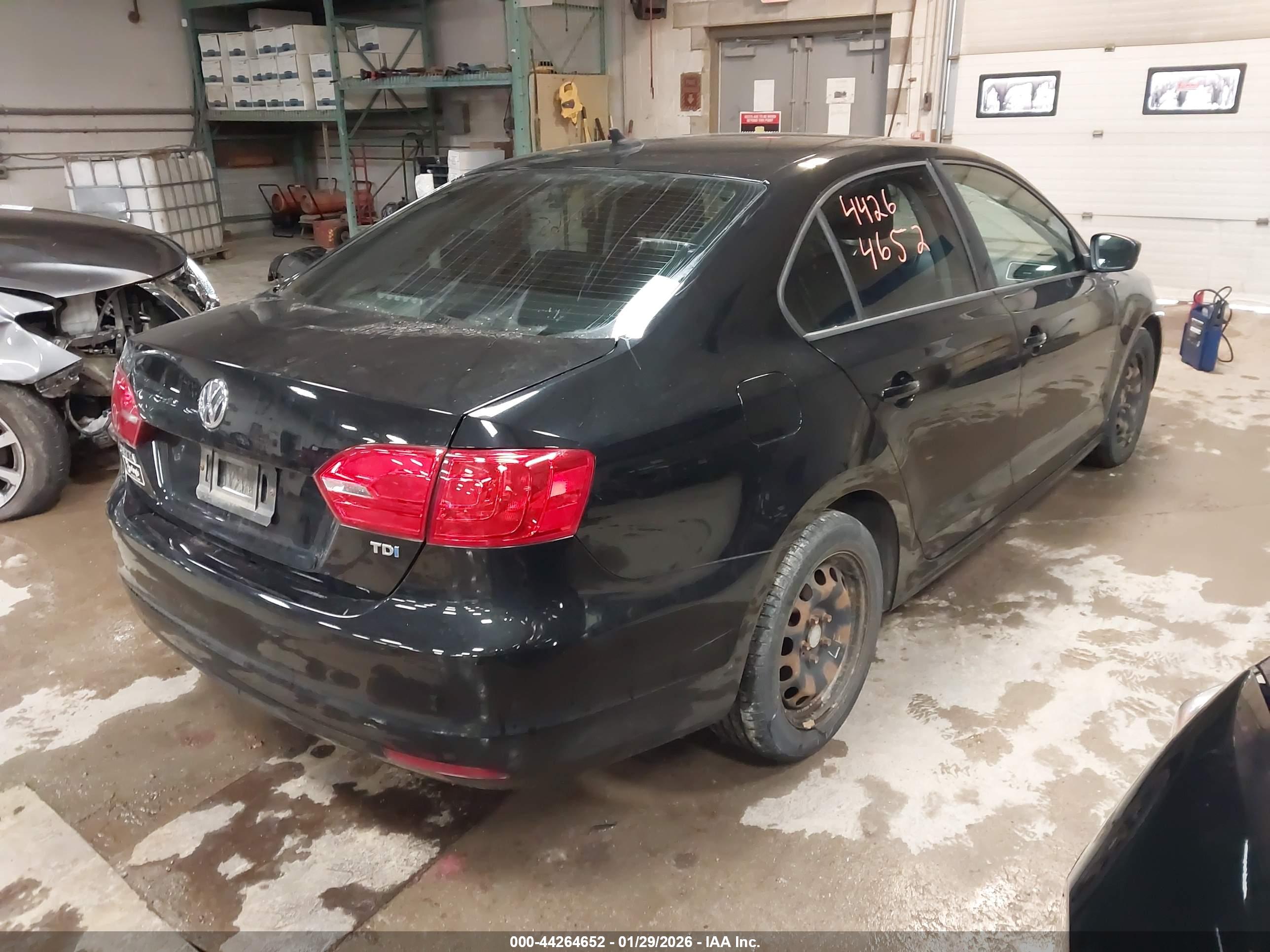VOLKSWAGEN JETTA image 4