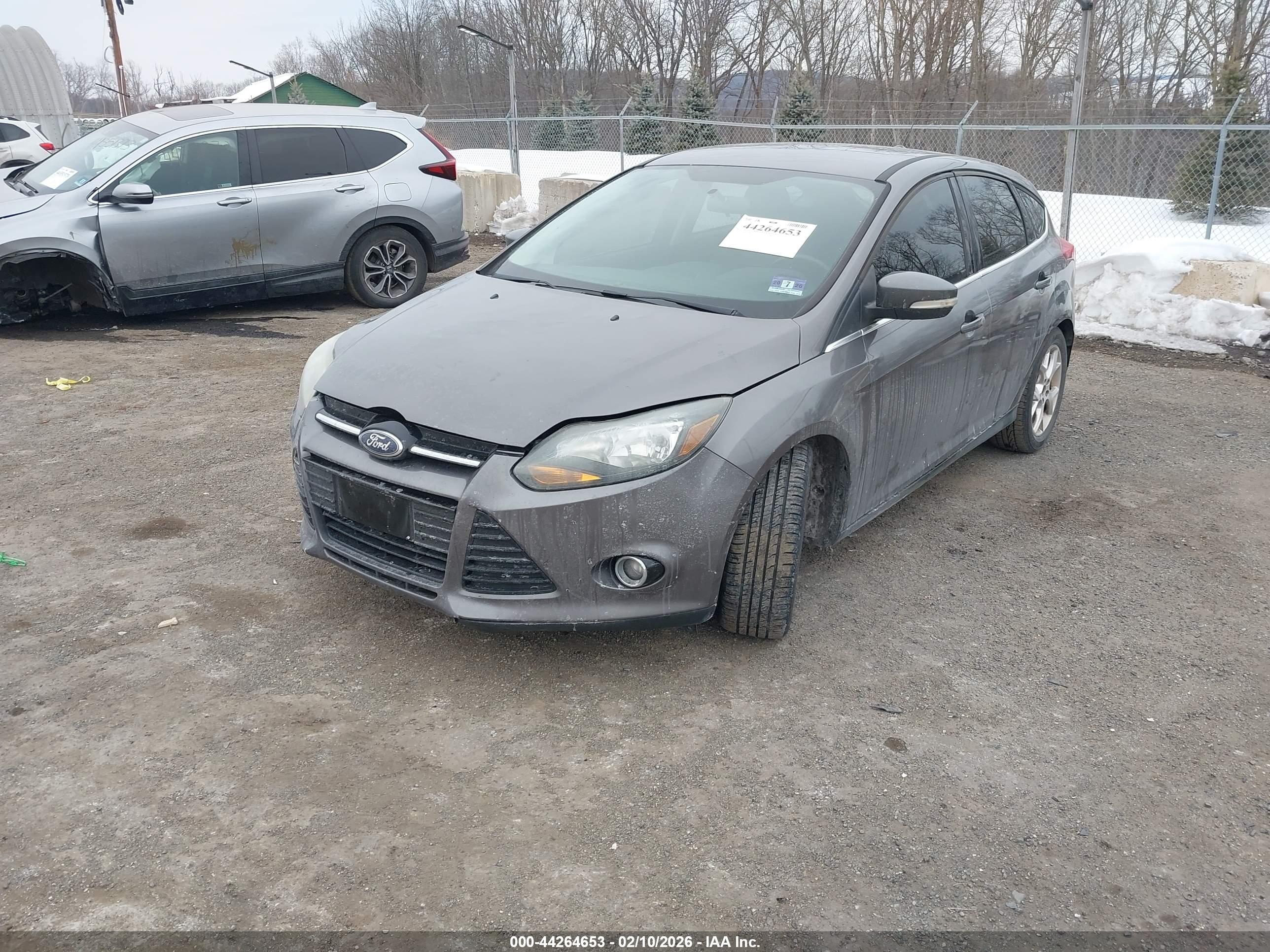 FORD FOCUS image 2