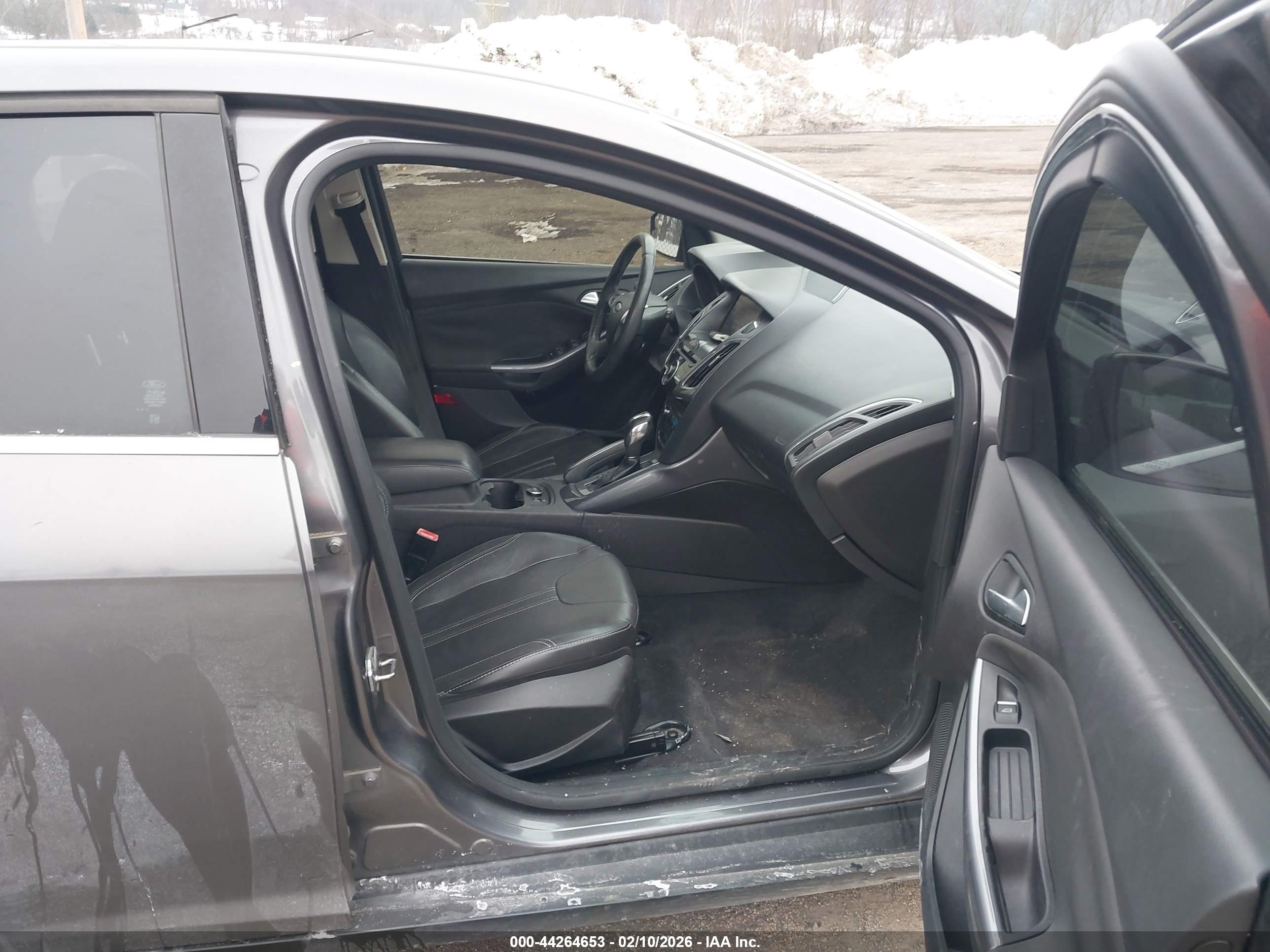 FORD FOCUS image 5